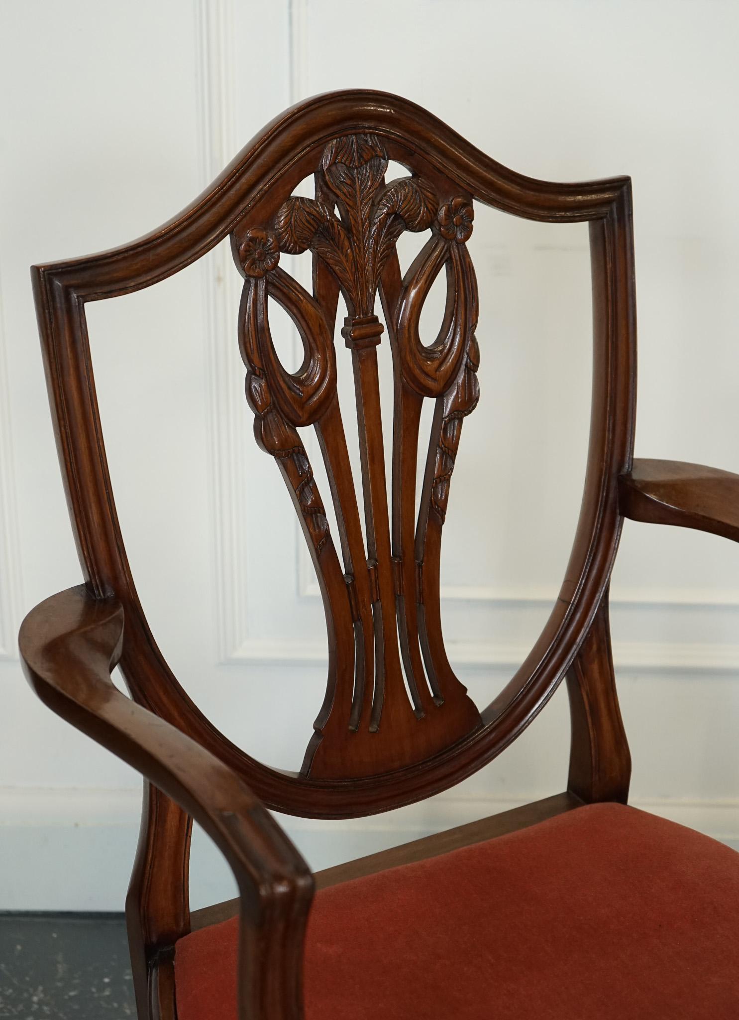 LOVELY PAiR OF VICTORIAN HEPPLEWHITE CARVER HALLWAY SIDE CHAIRS FEATHER FILLED For Sale 9