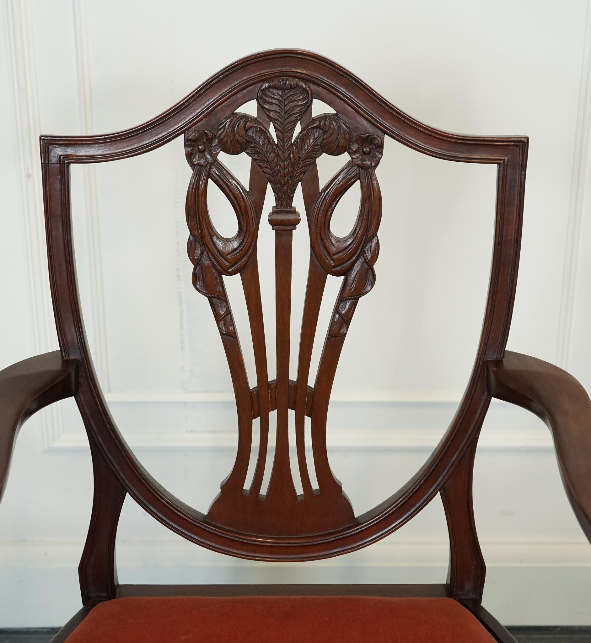 LOVELY PAiR OF VICTORIAN HEPPLEWHITE CARVER HALLWAY SIDE CHAIRS FEATHER FILLED For Sale 1