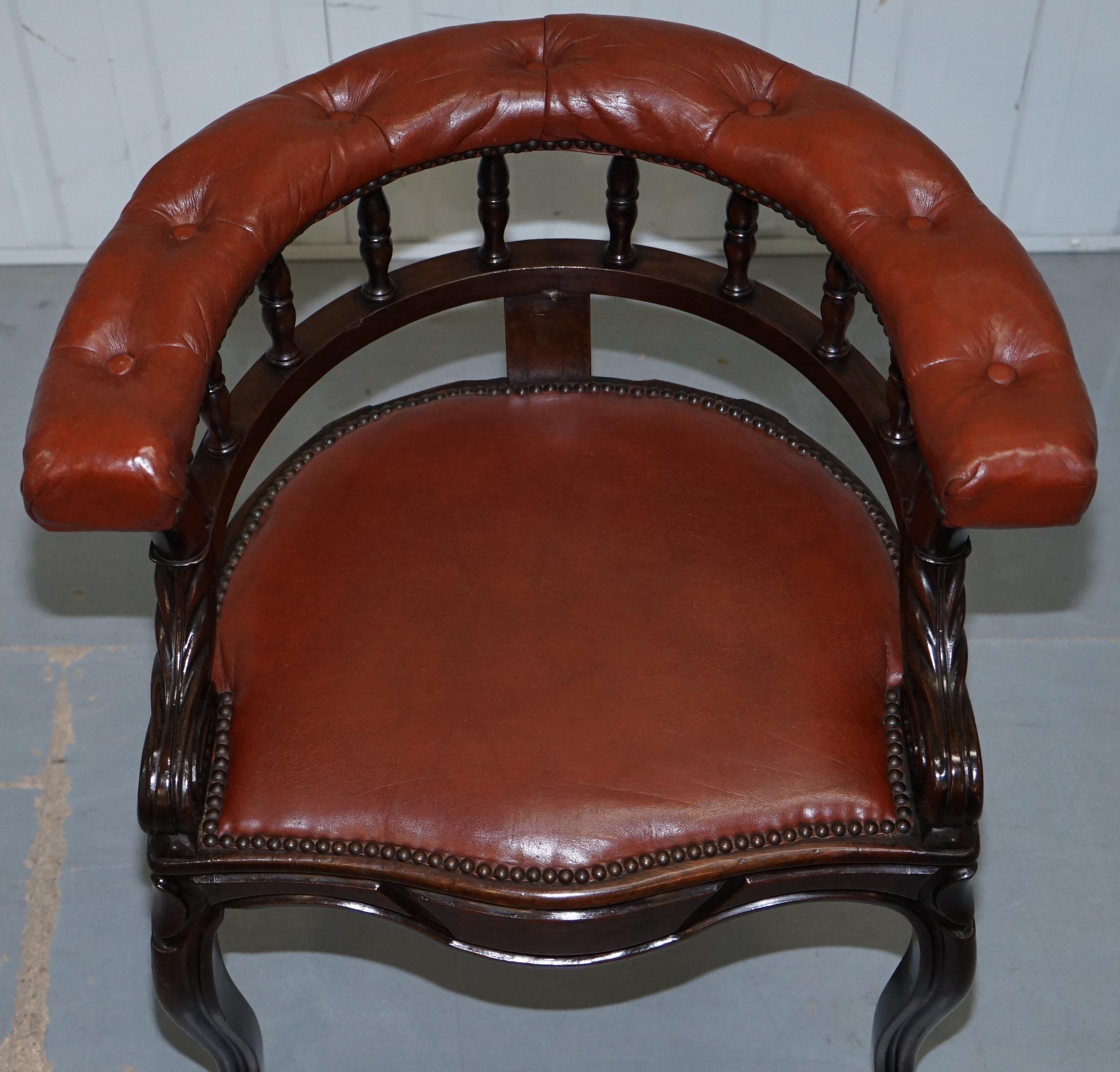 Lovely Pair of Victorian Horse Shoe Back Chesterfield Buttoned Captians Chairs 10