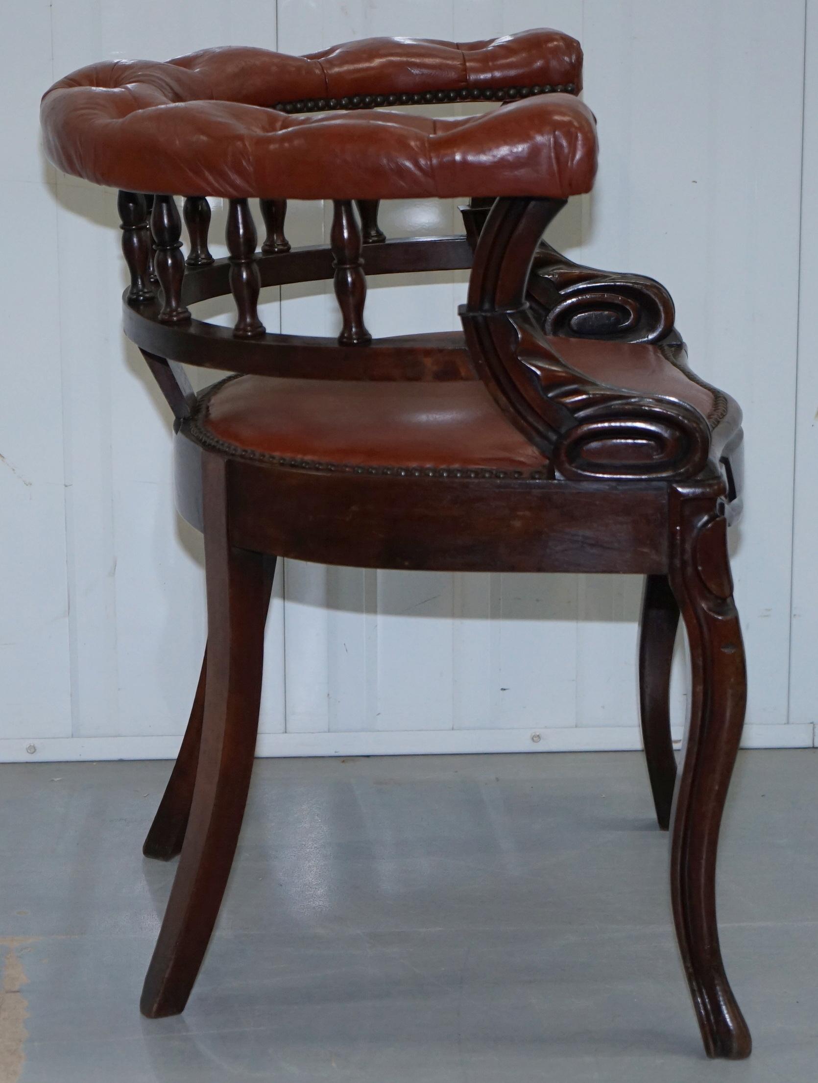 Lovely Pair of Victorian Horse Shoe Back Chesterfield Buttoned Captians Chairs 13