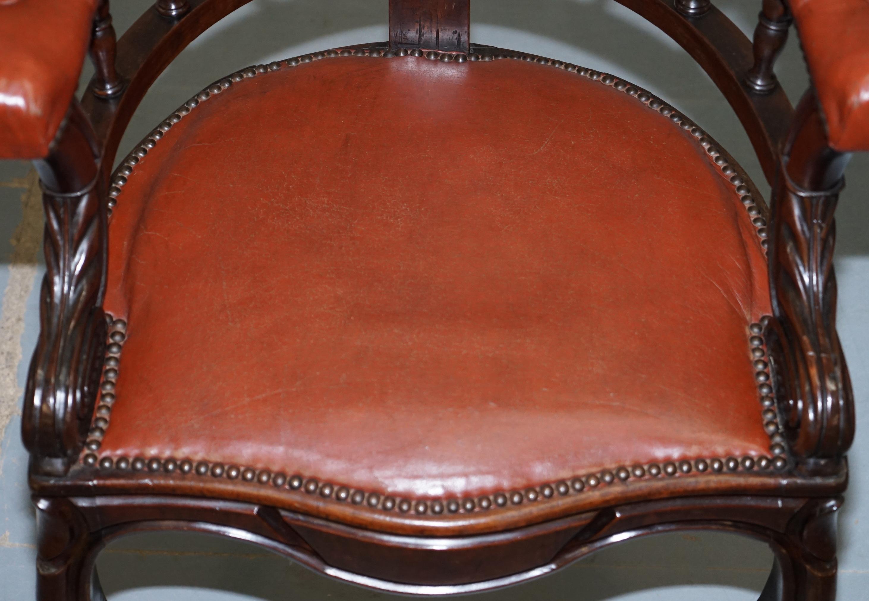 Leather Lovely Pair of Victorian Horse Shoe Back Chesterfield Buttoned Captians Chairs