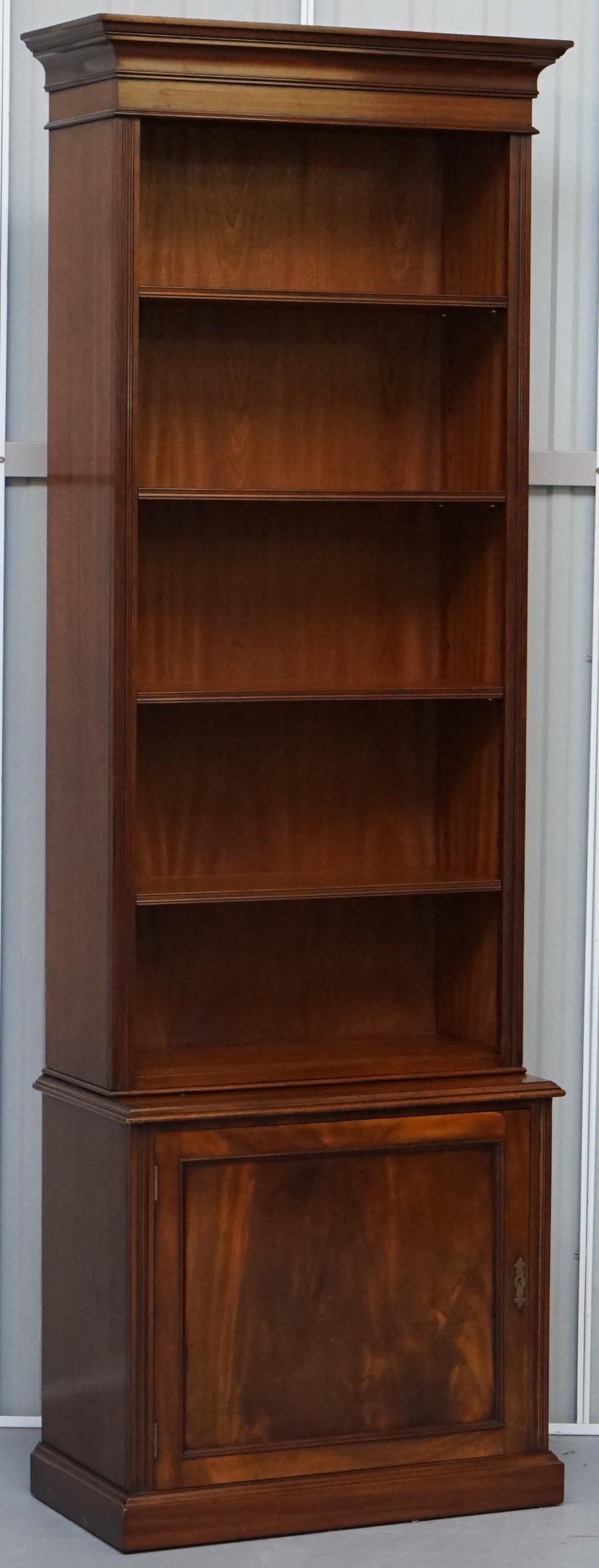 Victorian Lovely Pair of Vintage Flamed Mahogany Library Bookcases with Cupboard Bases