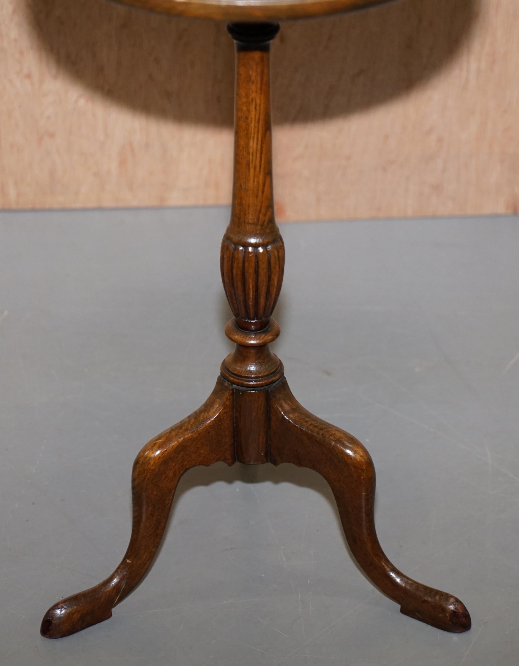 Lovely Pair of Vintage Mahogany Tripod Lamp Side End Wine Tables Very Elegant 7