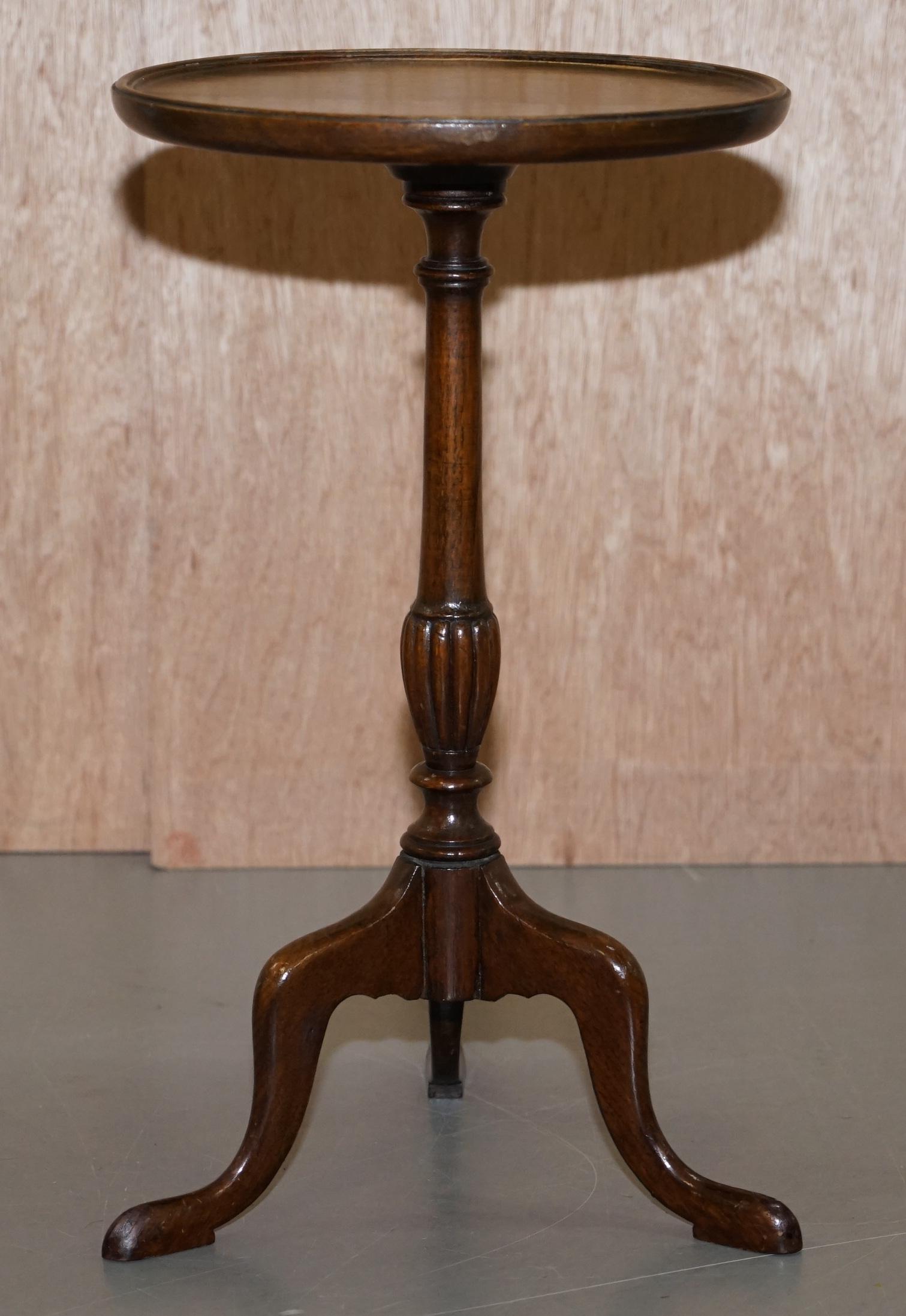 Hand-Crafted Lovely Pair of Vintage Hardwood Tripod Lamp Side End Wine Tables Very Elegant