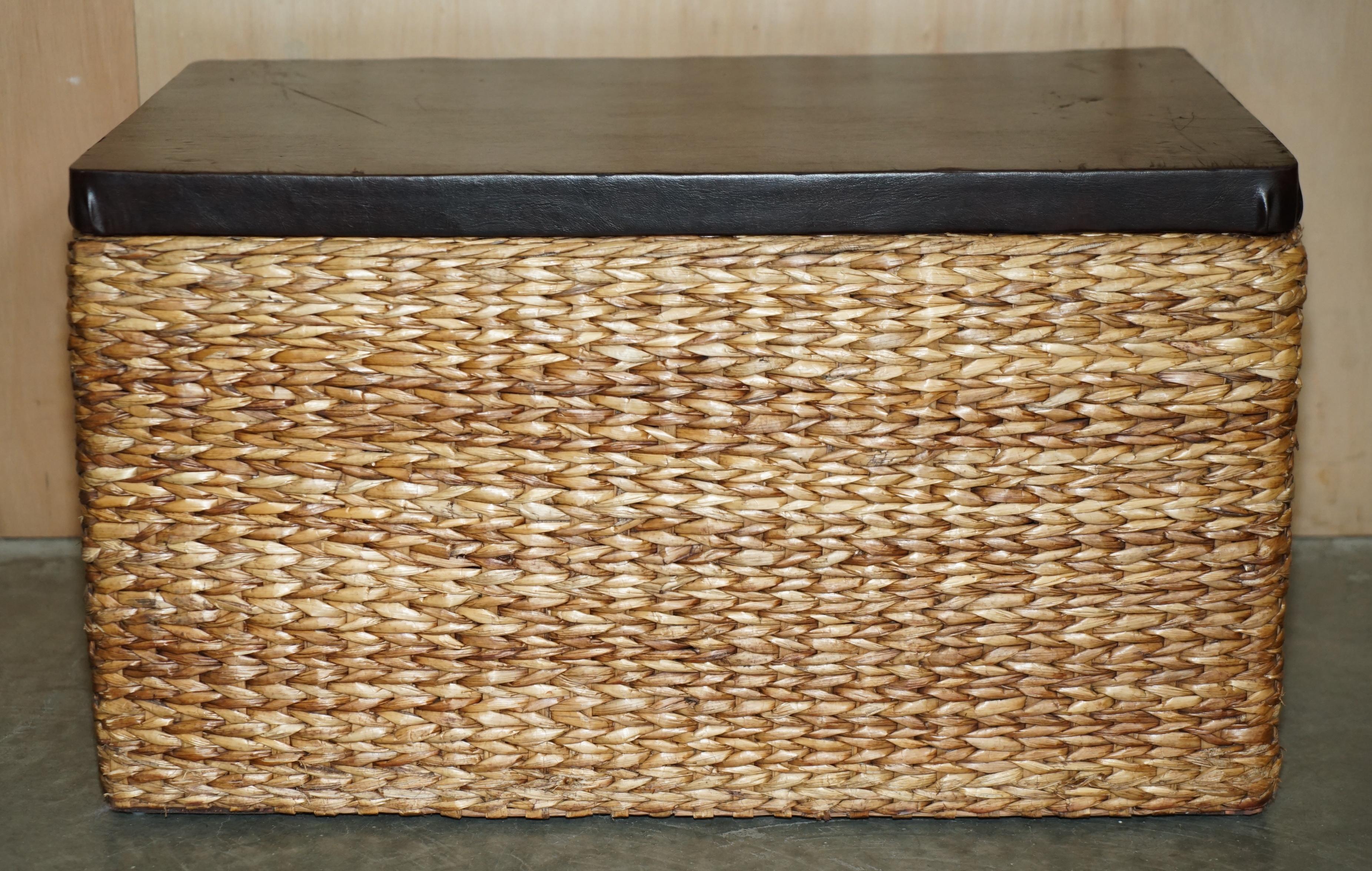 English LOVELY PAIR OF VINTAGE WICKER LINEN STORAGE TRUNKS SEATS WITH SOLID WOOD TOPs For Sale
