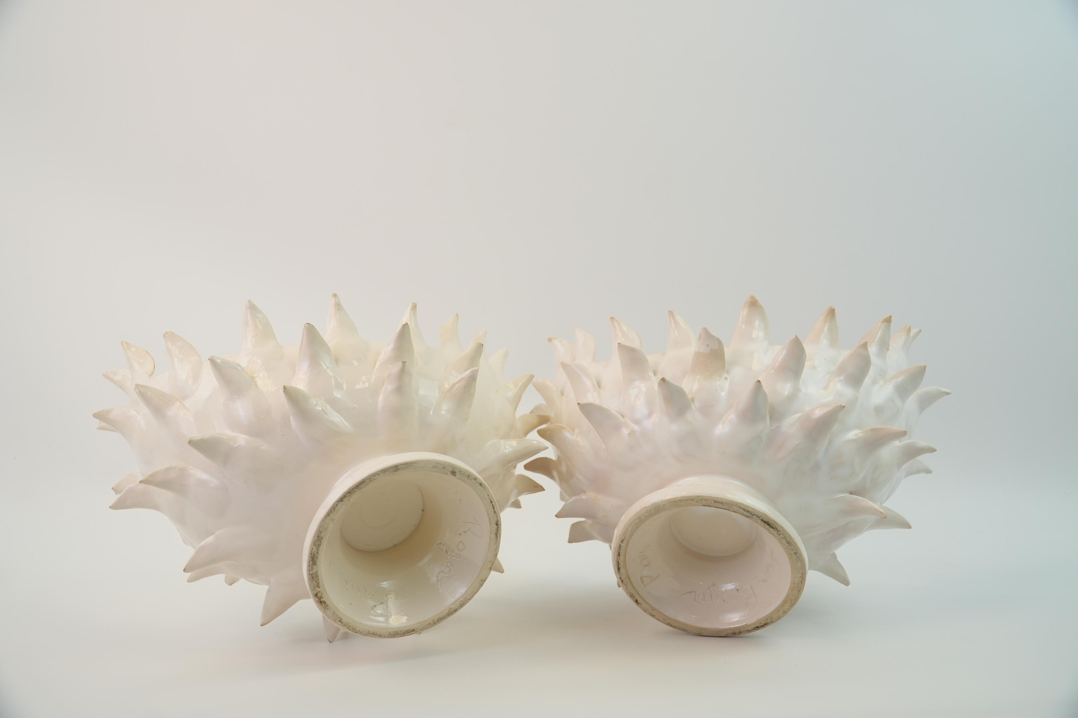 Whiting coppia di cesti in ceramica smaltata bianca di Jean Roger Paris in vendita 9