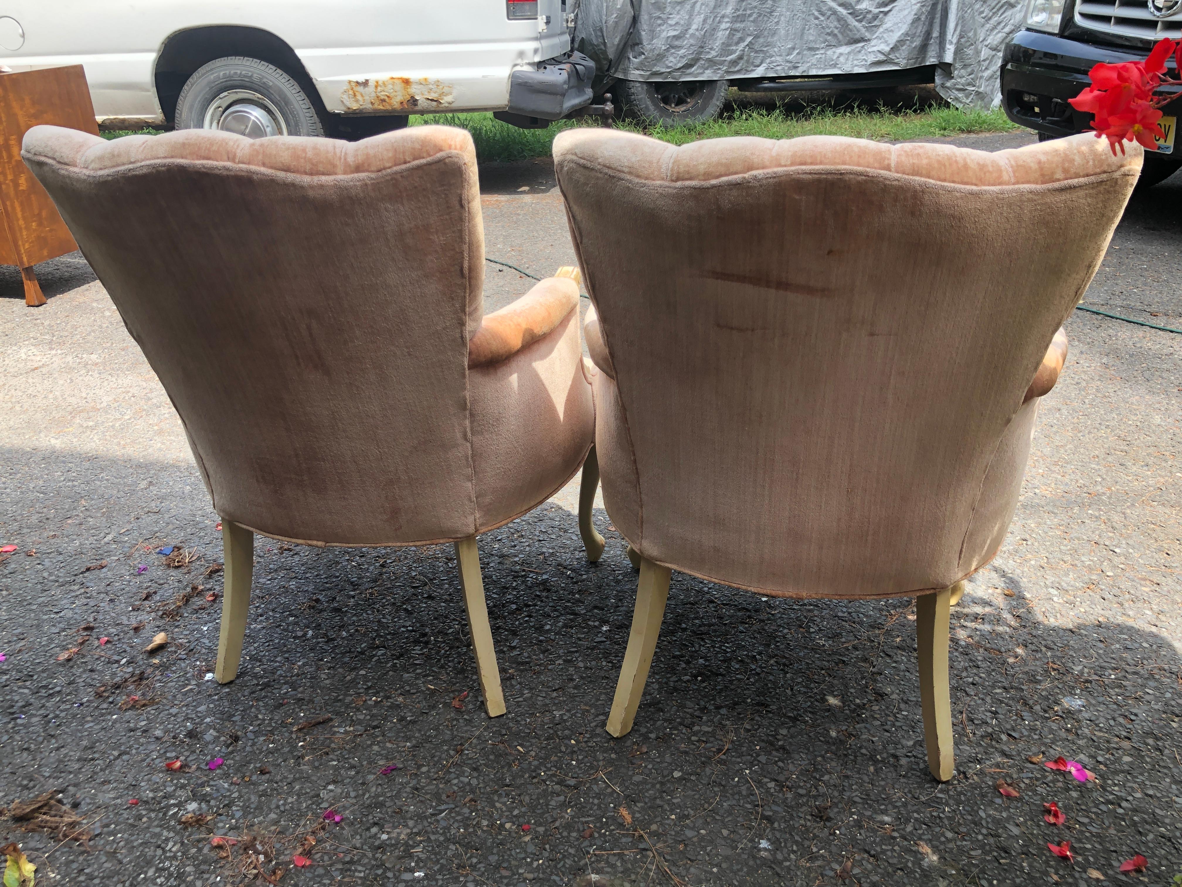 Lovely Pair Tufted French Provincial Style Upholstered Arm Chairs Hollywood  In Good Condition For Sale In Pemberton, NJ