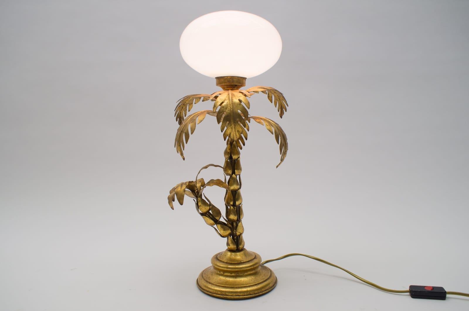 Rare model of table lamps by Kögl, Germany. 
The lamp is in very good vintage condition. 
The lamp is executed with E14 Edison screw fit bulb.
Light wear consistent with age and use.
  