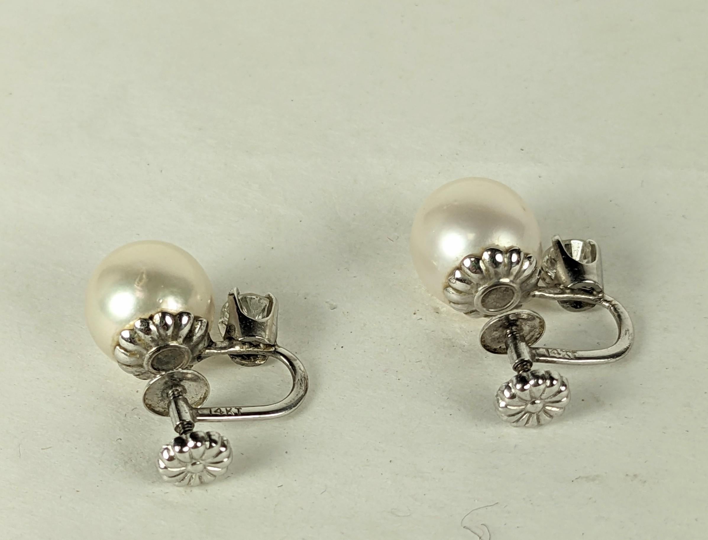 Lovely Pearl and Diamond Earrings In Excellent Condition For Sale In New York, NY