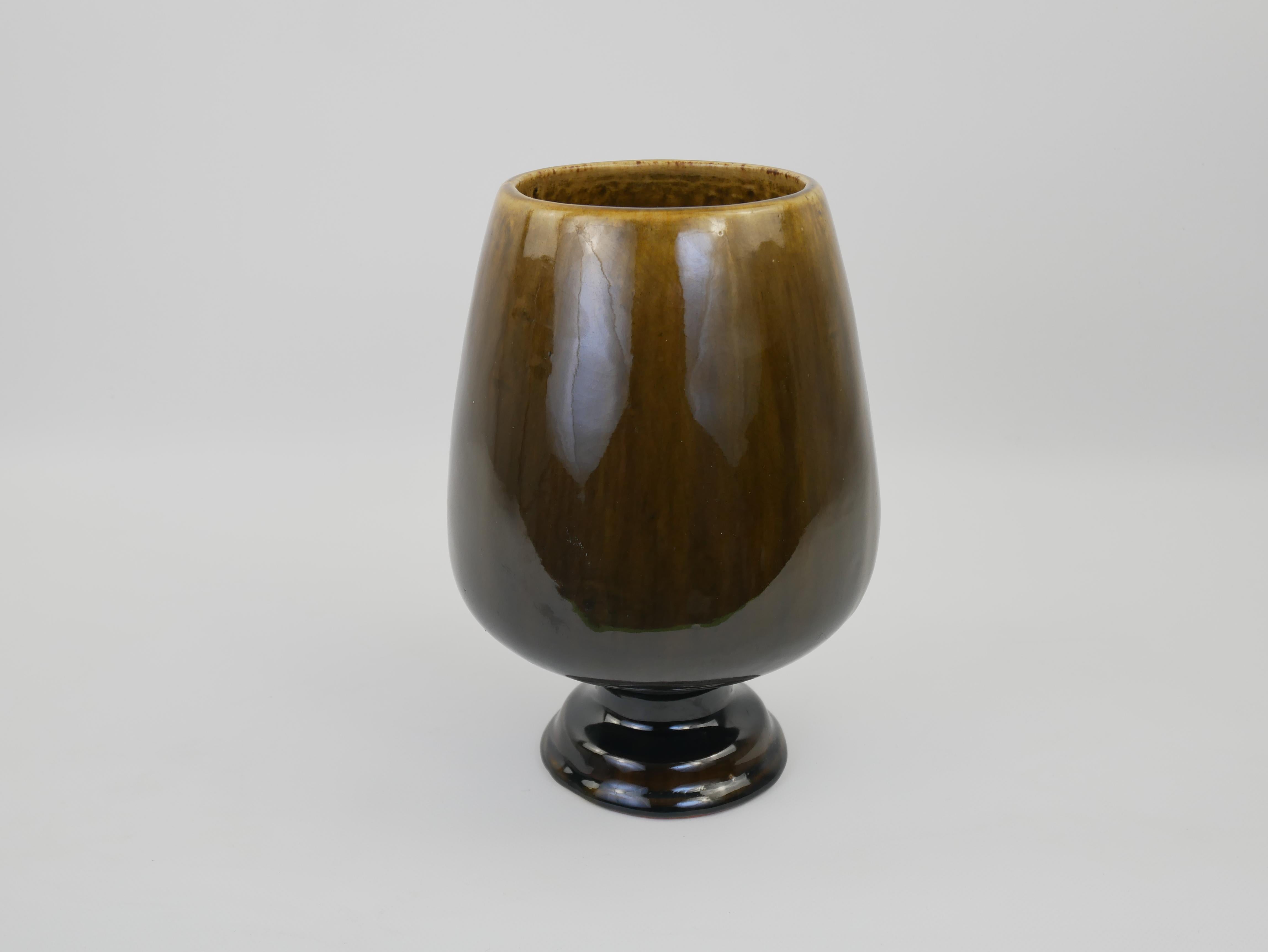 Grazioso vaso con piedistallo in ceramica smaltata Greene & Greene in vendita 3