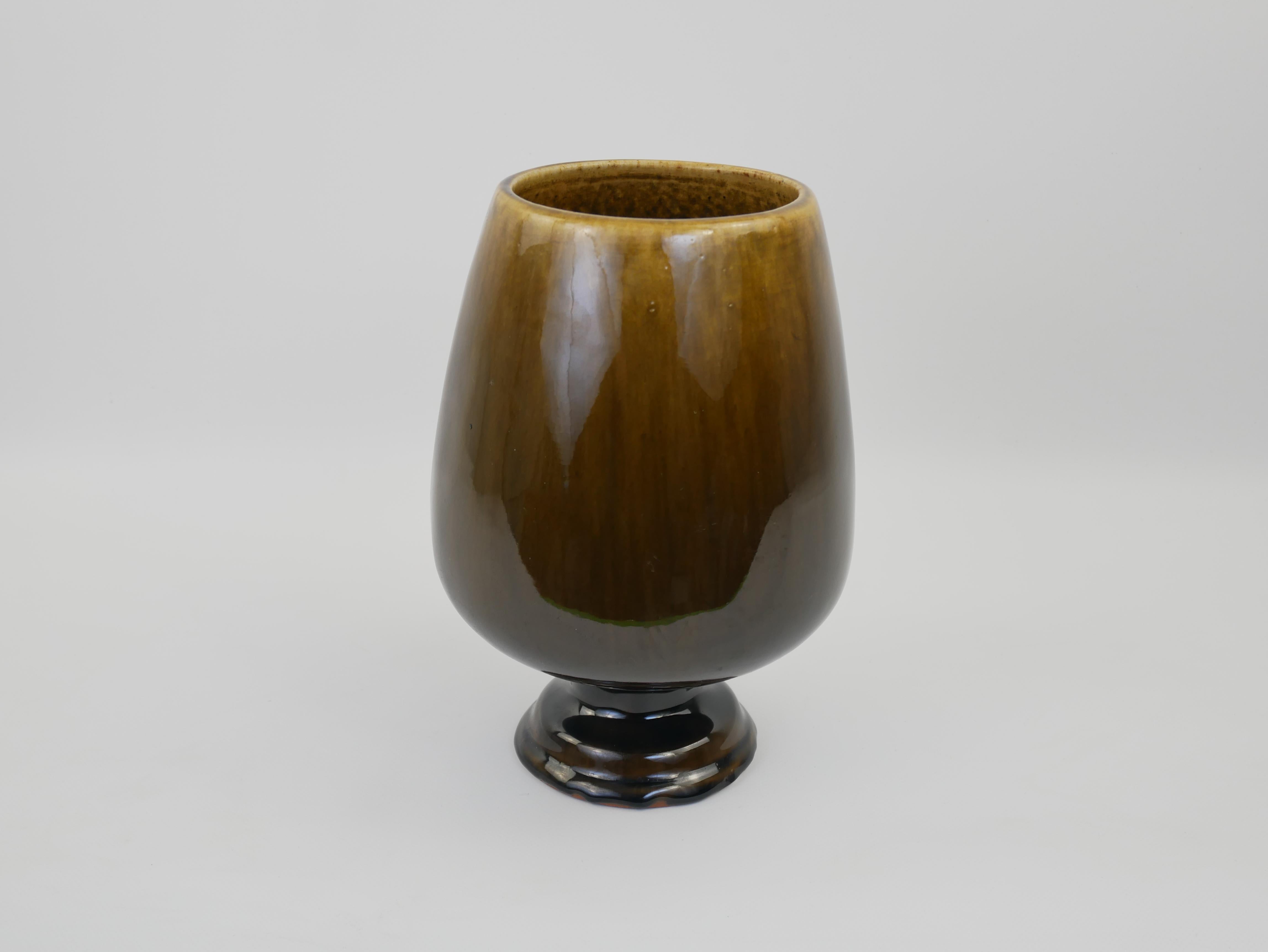 Grazioso vaso con piedistallo in ceramica smaltata Greene & Greene in vendita 5