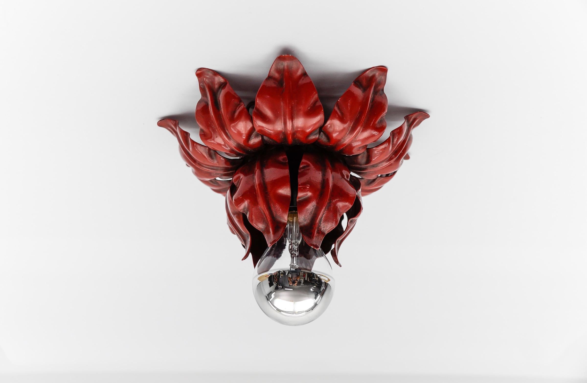 Dorato Graziosa lampada da soffitto petit red Florentine di Kögl, Germania, anni '60 in vendita