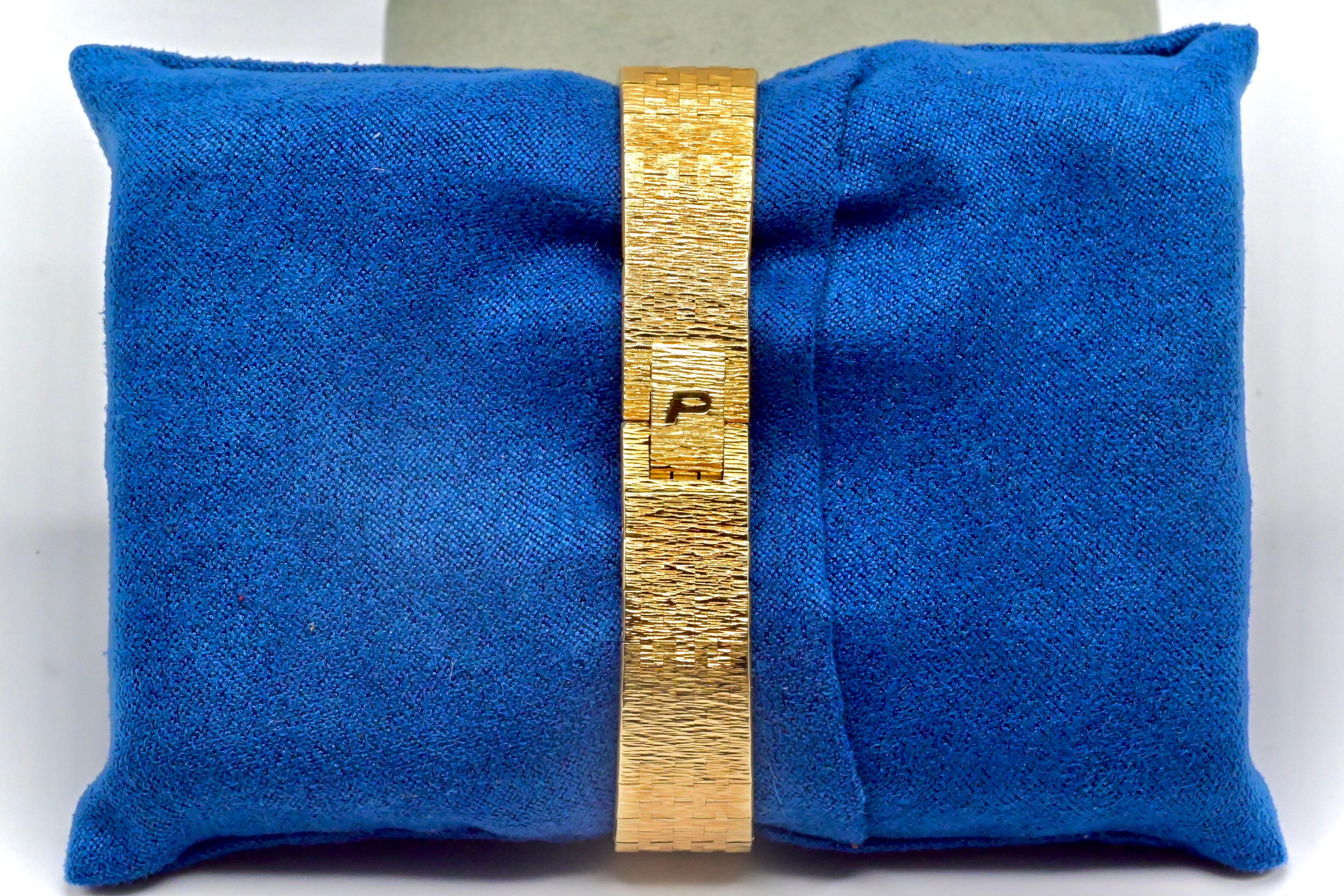 Piaget Damenarmbanduhr 8226 A6 aus Quarz mit Gold und Diamanten im Zustand „Gut“ in Media, PA