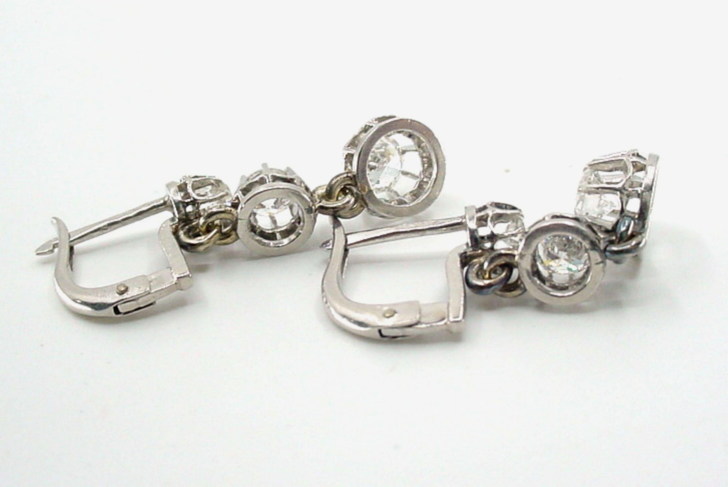 Preciosos Pendientes de Platino Vintage Antiguo de 3 hileras de diamantes de 1,15 ct en Bueno estado para la venta en Santa Rosa, CA