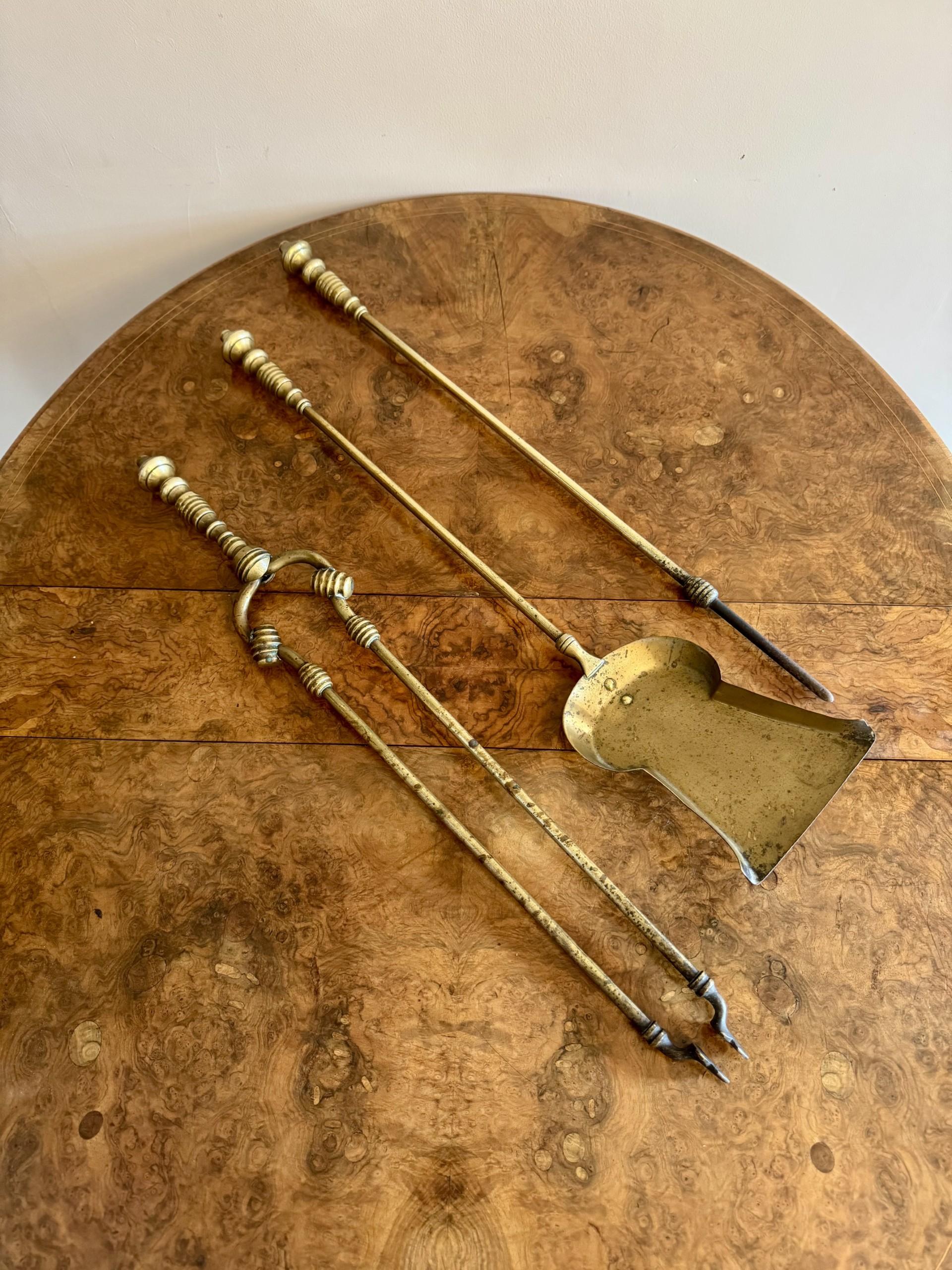 Brass Lovely quality antique Edwardian set of brass fire irons For Sale