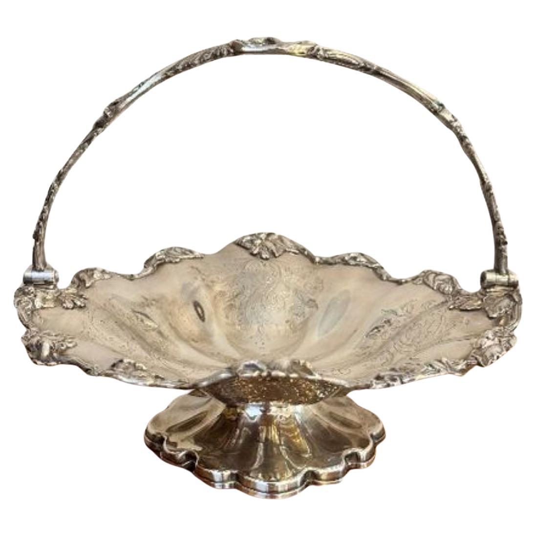 Preciosa cesta antigua eduardiana de calidad bañada en plata para tartas