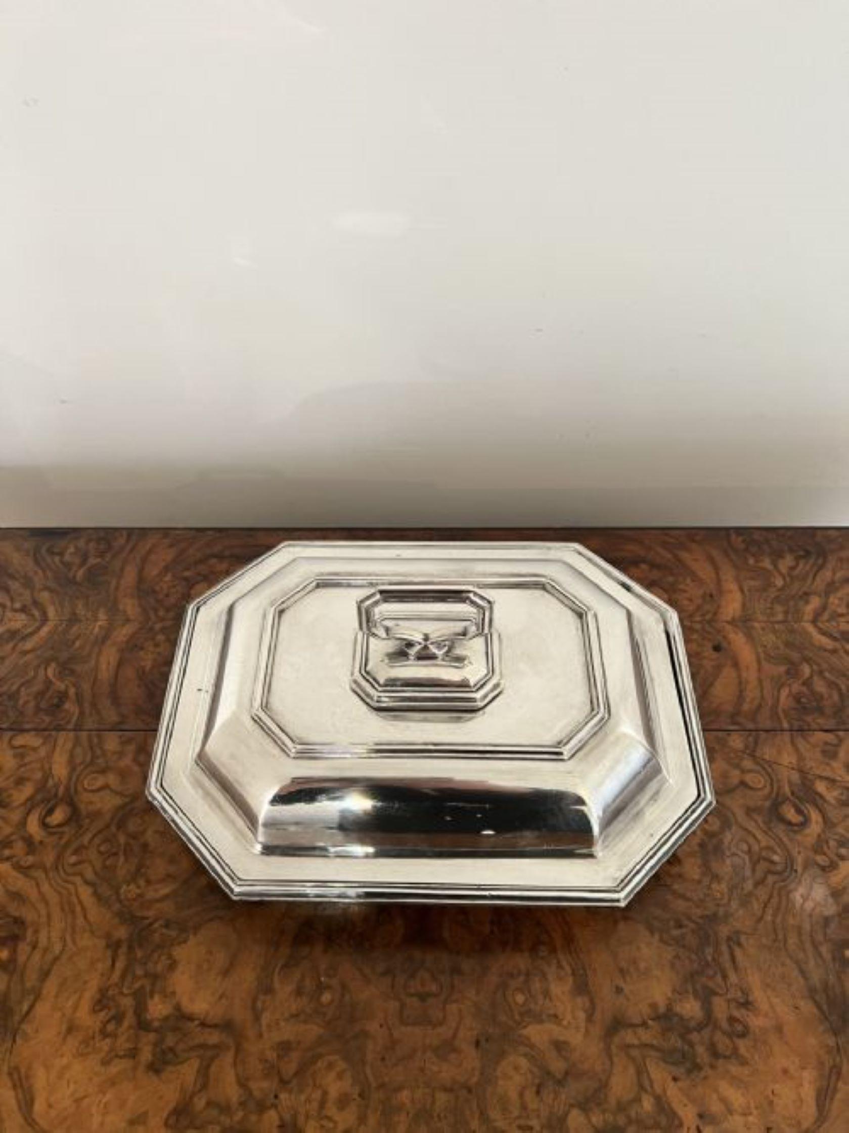 Lovely quality antique Edwardian silver plated rectangular entree dish  For Sale 1