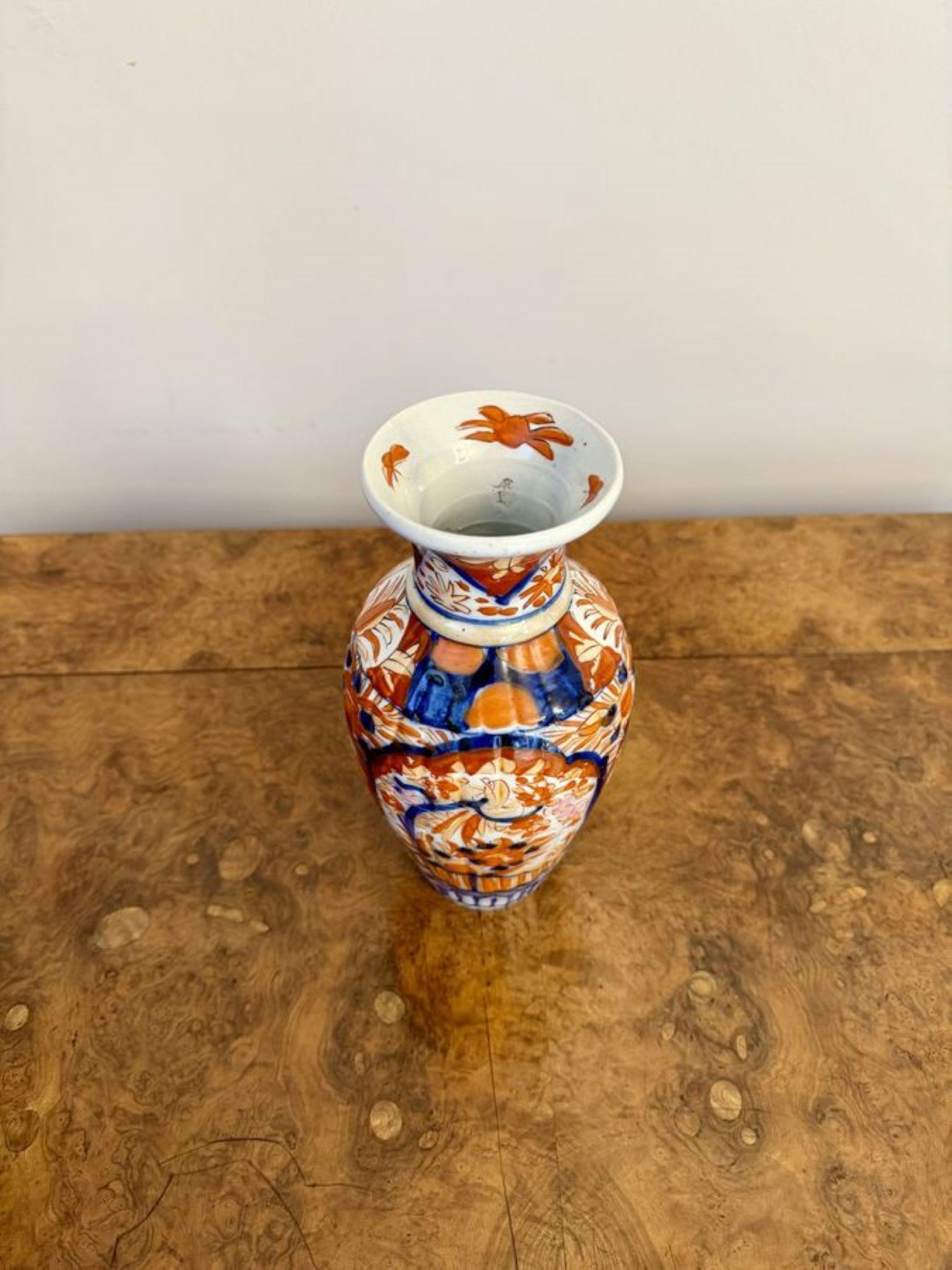 Lovely quality antique Japanese imari vase In Good Condition For Sale In Ipswich, GB