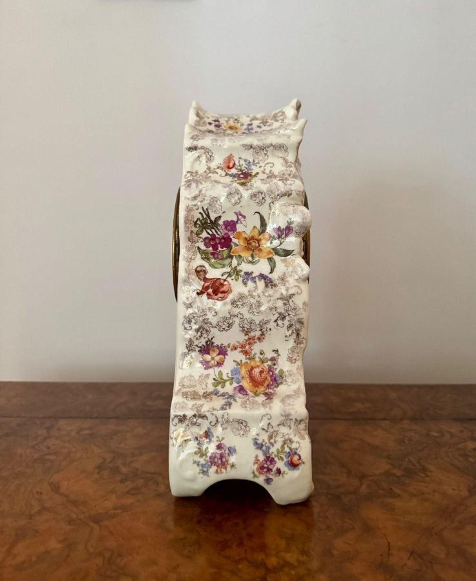 Lovely quality antique late 19th century porcelain mantle clock garniture set In Good Condition For Sale In Ipswich, GB