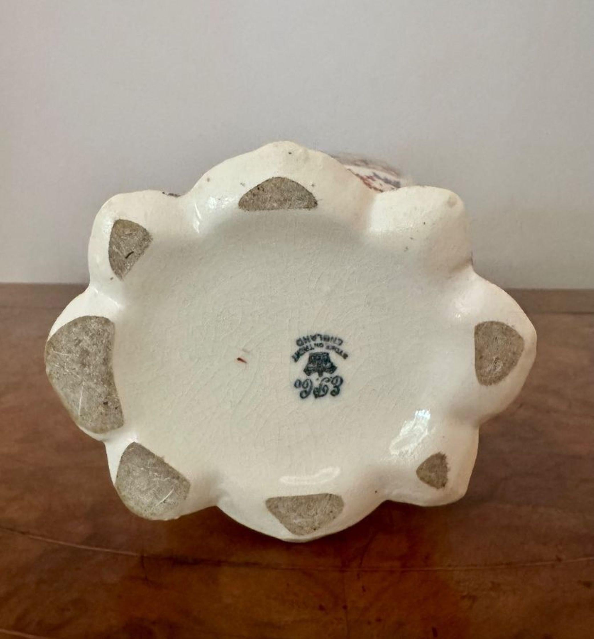 Lovely quality antique late 19th century porcelain mantle clock garniture set For Sale 3