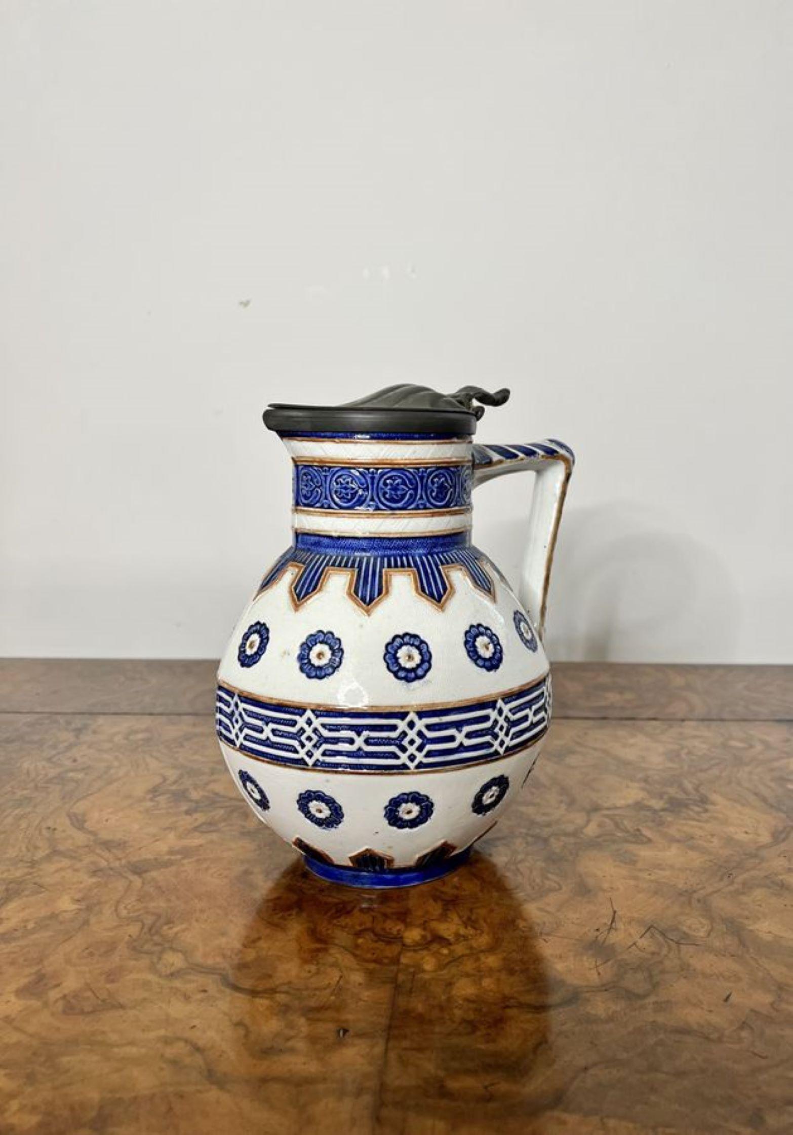 Lovely quality antique majolica jug  In Good Condition For Sale In Ipswich, GB