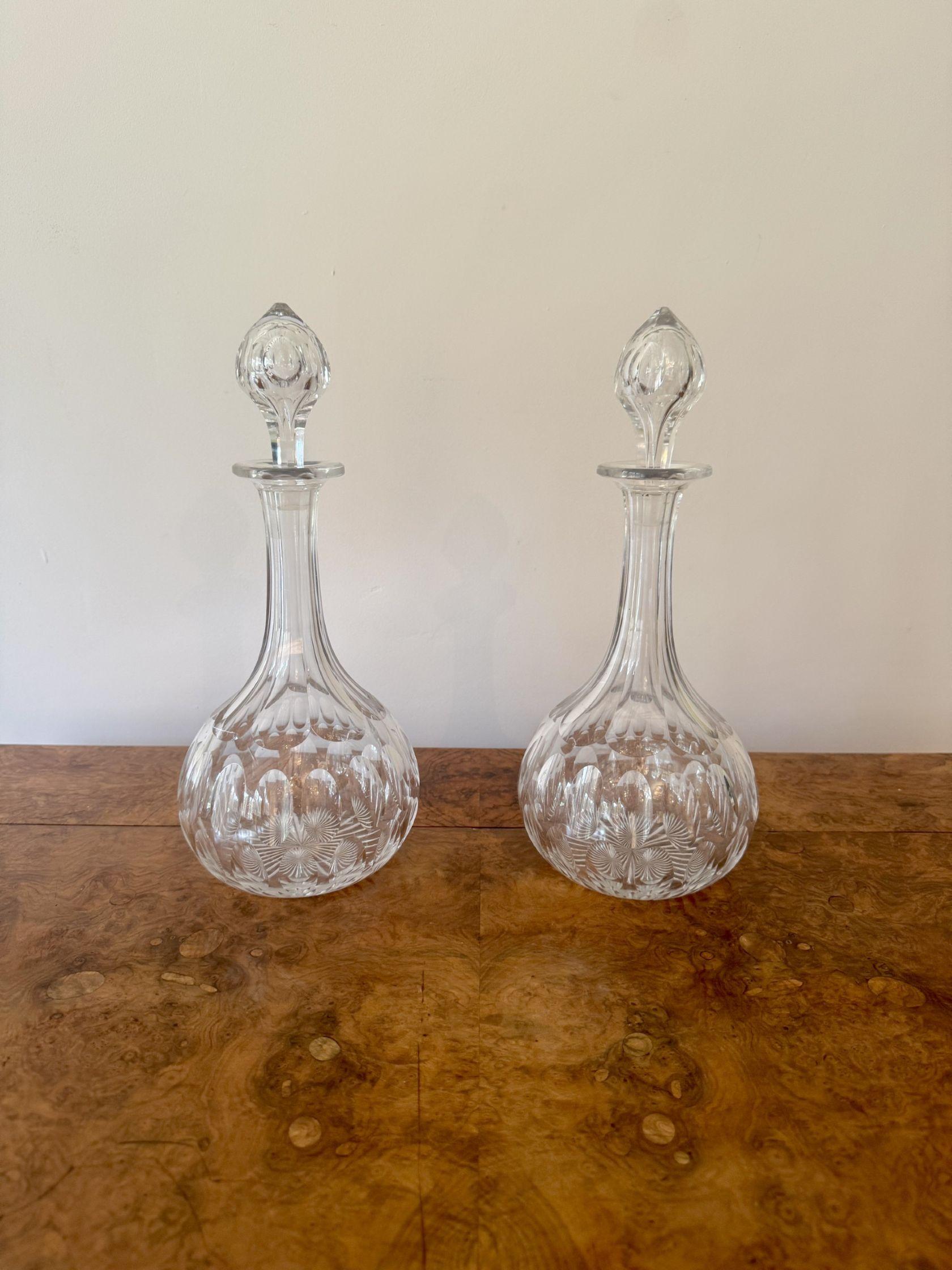 Paire de carafes à décanter en verre de l'époque édouardienne de très belle qualité Bon état - En vente à Ipswich, GB