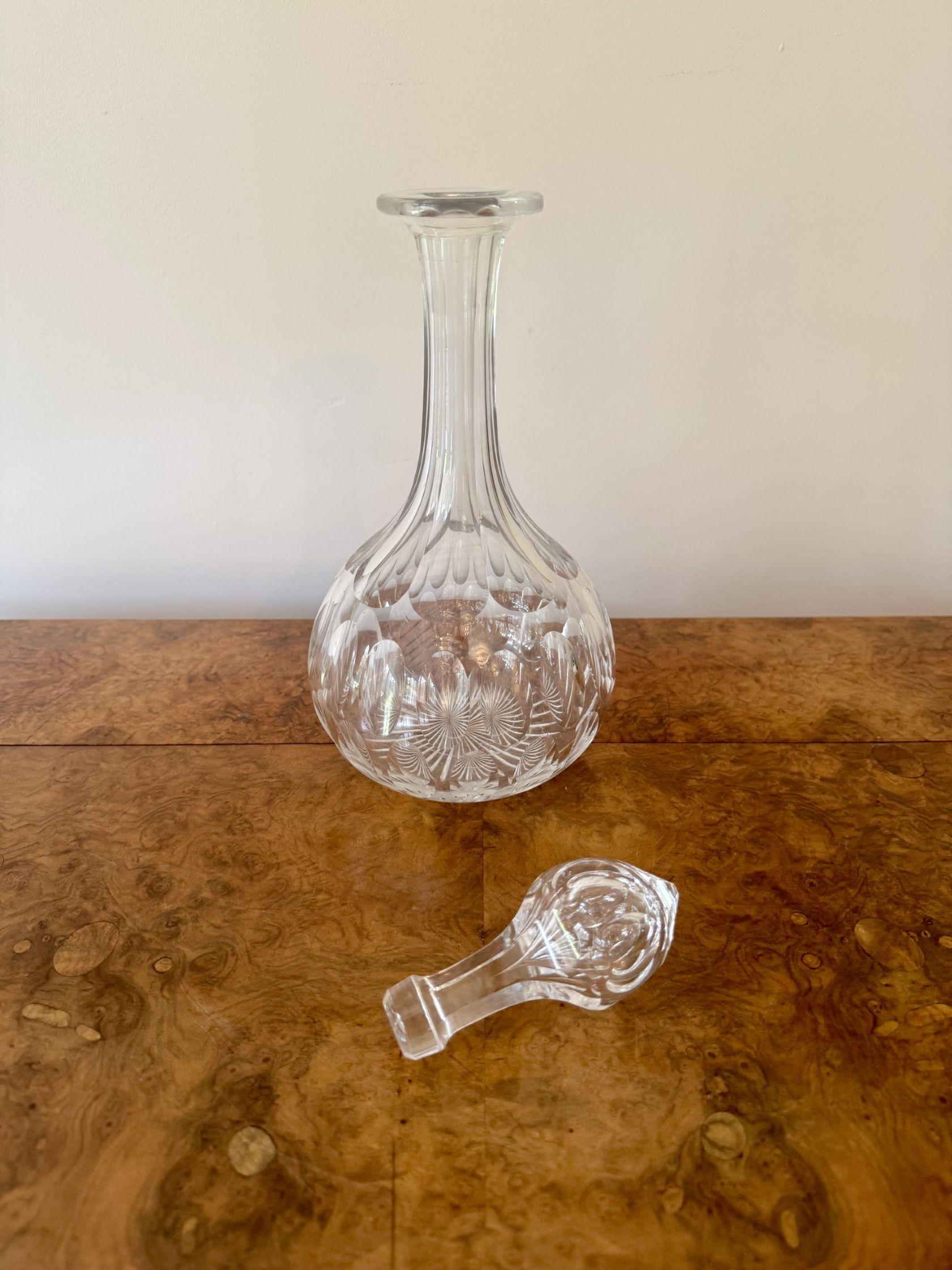 20ième siècle Paire de carafes à décanter en verre de l'époque édouardienne de très belle qualité en vente