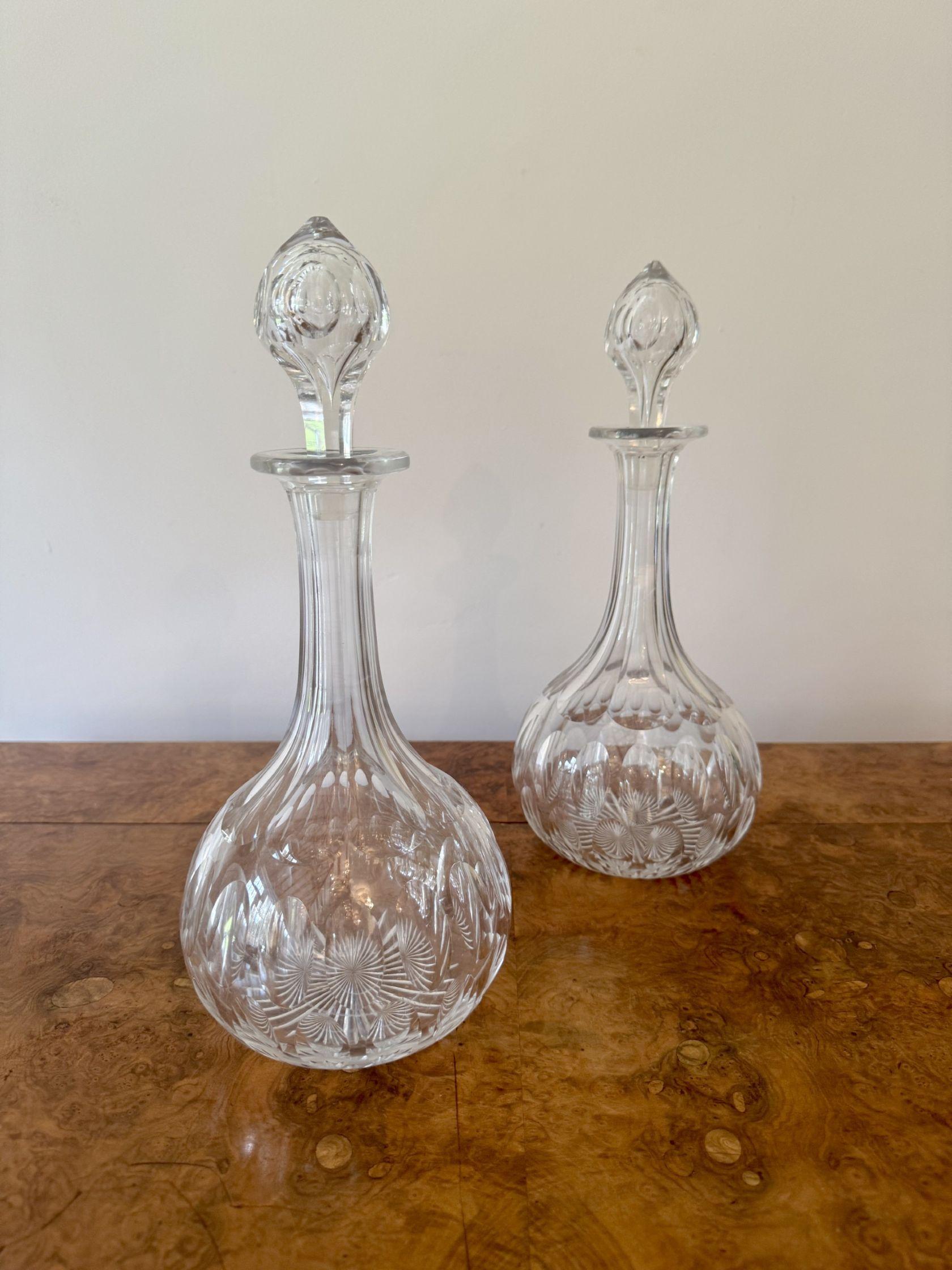 Paire de carafes à décanter en verre de l'époque édouardienne de très belle qualité en vente 2