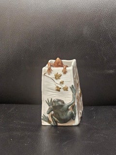 Lovely Rare Beautiful Rare Original Italian Porcelain Frog Vase