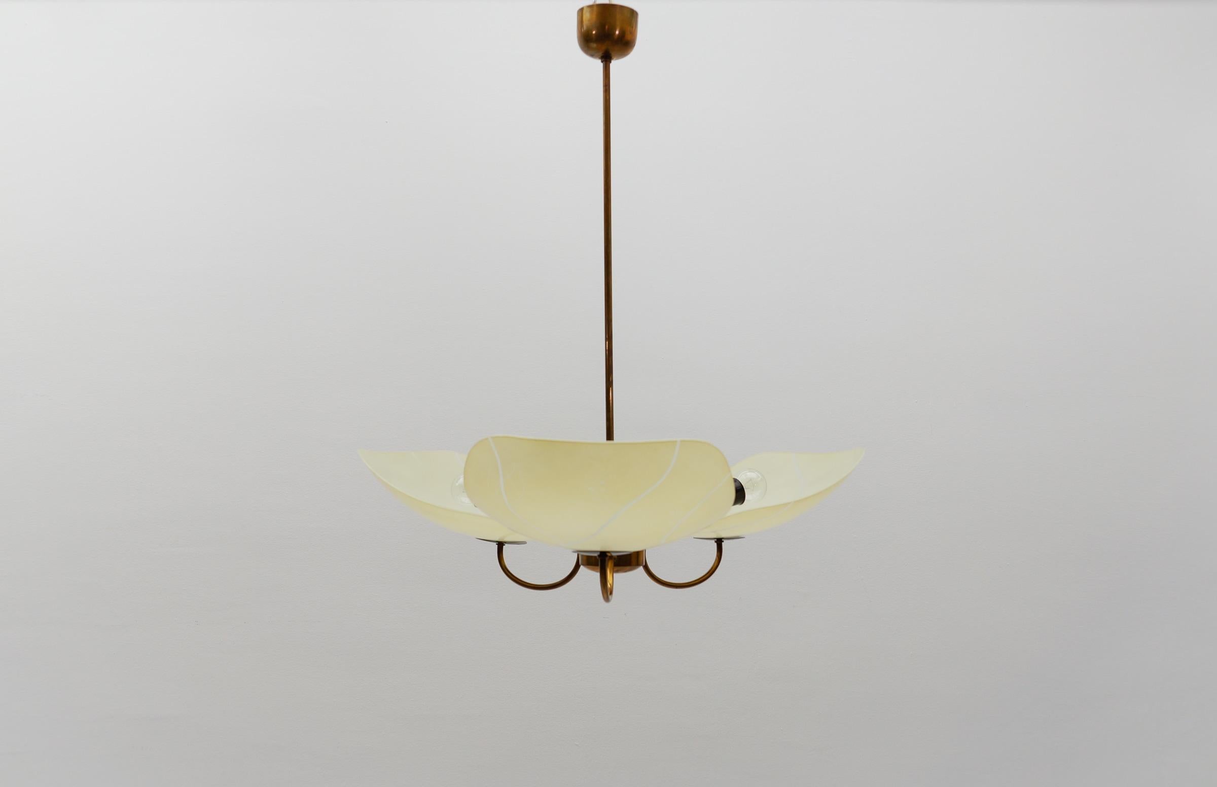 Schöne, seltene, 3-armige Mid-Century-Modern-Hängelampe aus Messing, 1950er Jahre, Italien (Italienisch)