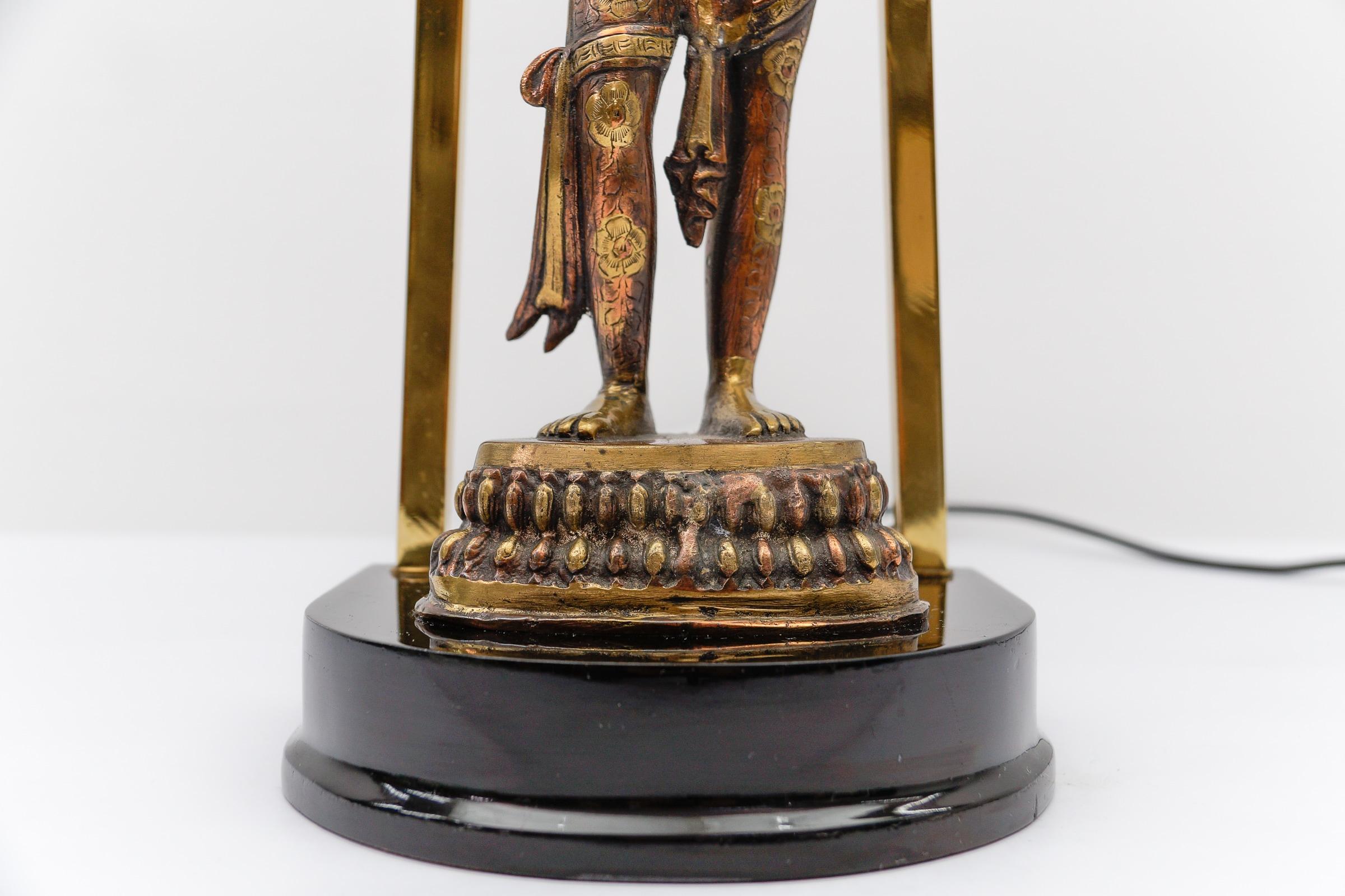 Preciosa y rara lámpara de sobremesa con estatua de Buda de Tara, Moderna de mediados de siglo 1960 en venta 8