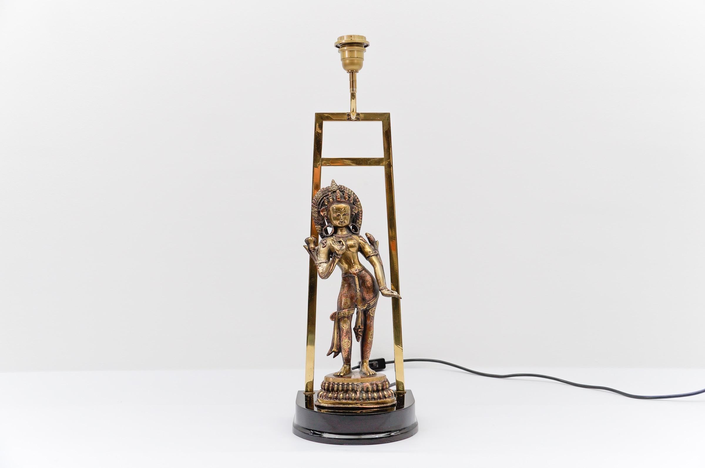 Preciosa y rara lámpara de sobremesa con estatua de Buda de Tara, Moderna de mediados de siglo 1960 en venta 10