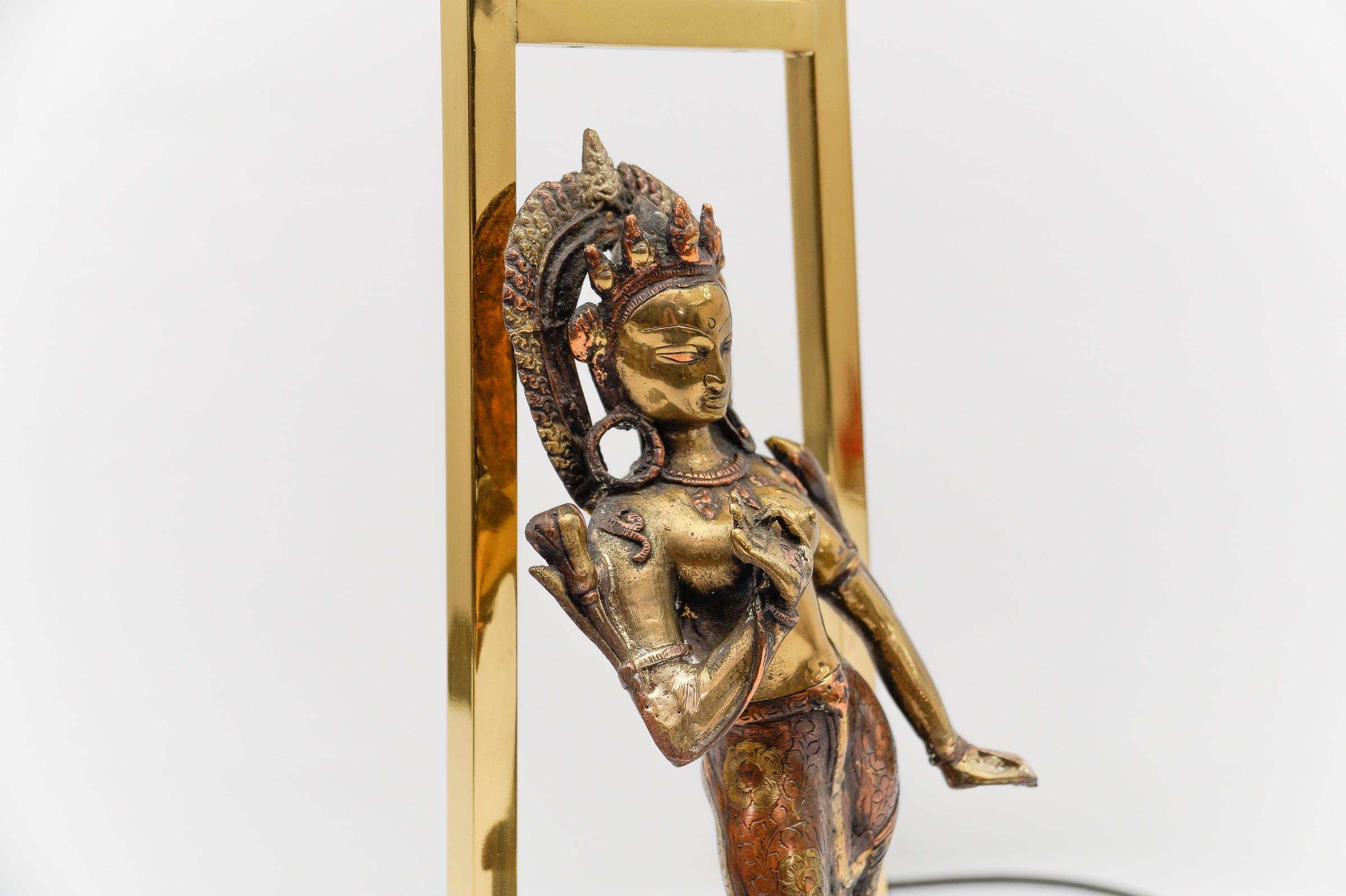 Preciosa y rara lámpara de sobremesa con estatua de Buda de Tara, Moderna de mediados de siglo 1960 en venta 2