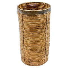 Grazioso portaombrelli in rattan e ottone in stile Gebriella Crespi, Italia anni '60