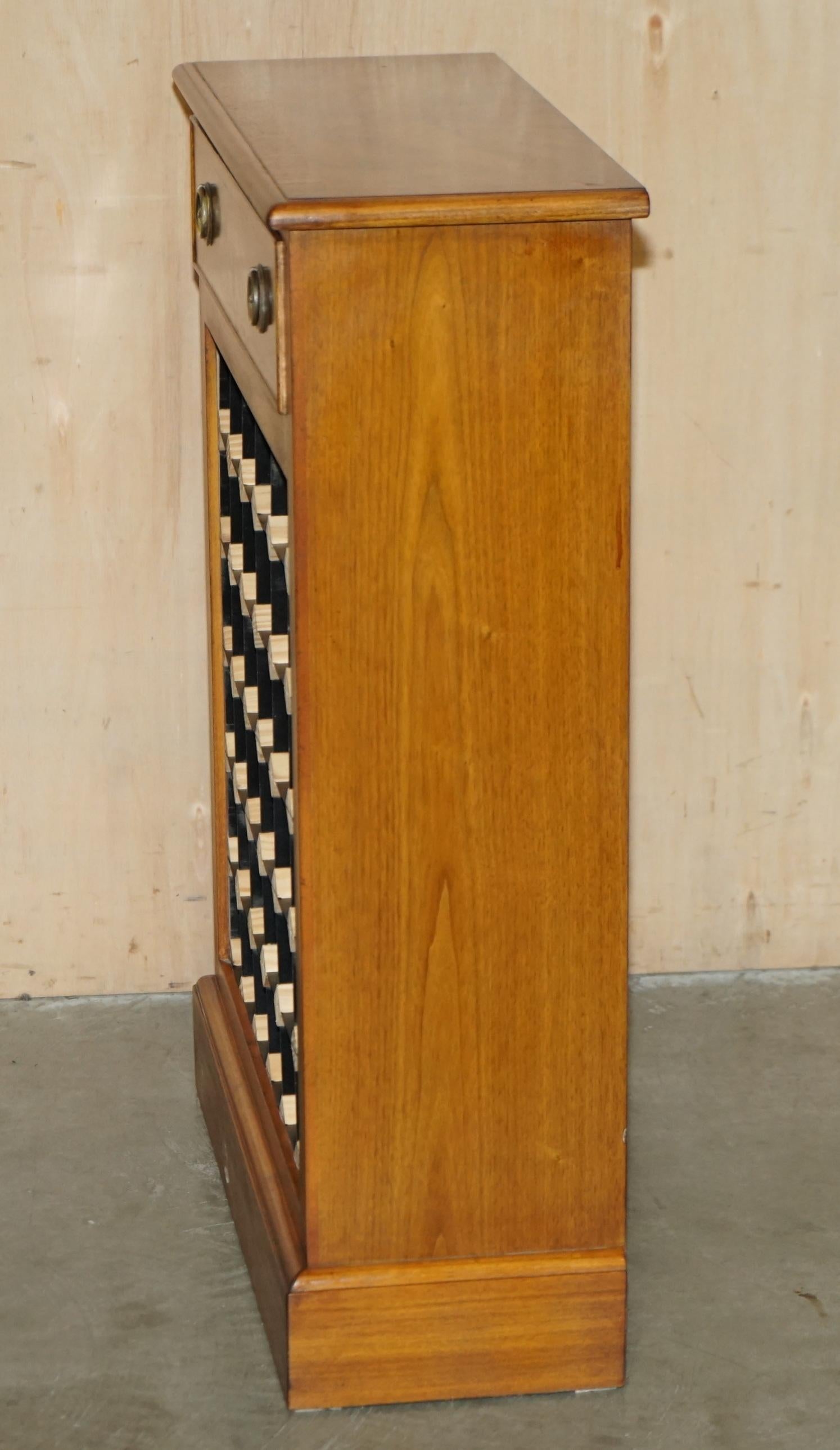 LOVELY RECLAIMED BURR WALNUT 36 BOTTLE WINE CHAMPAGNE RACK SiDEBOARD WITH DRAWER in vendita 6