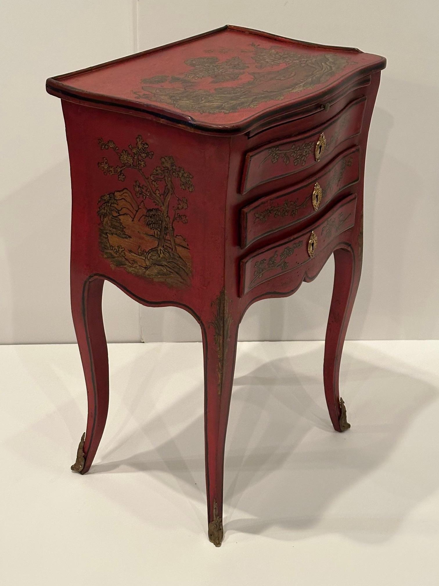 Jolie table d'appoint chinoiseries ancienne rouge et or en vente 1