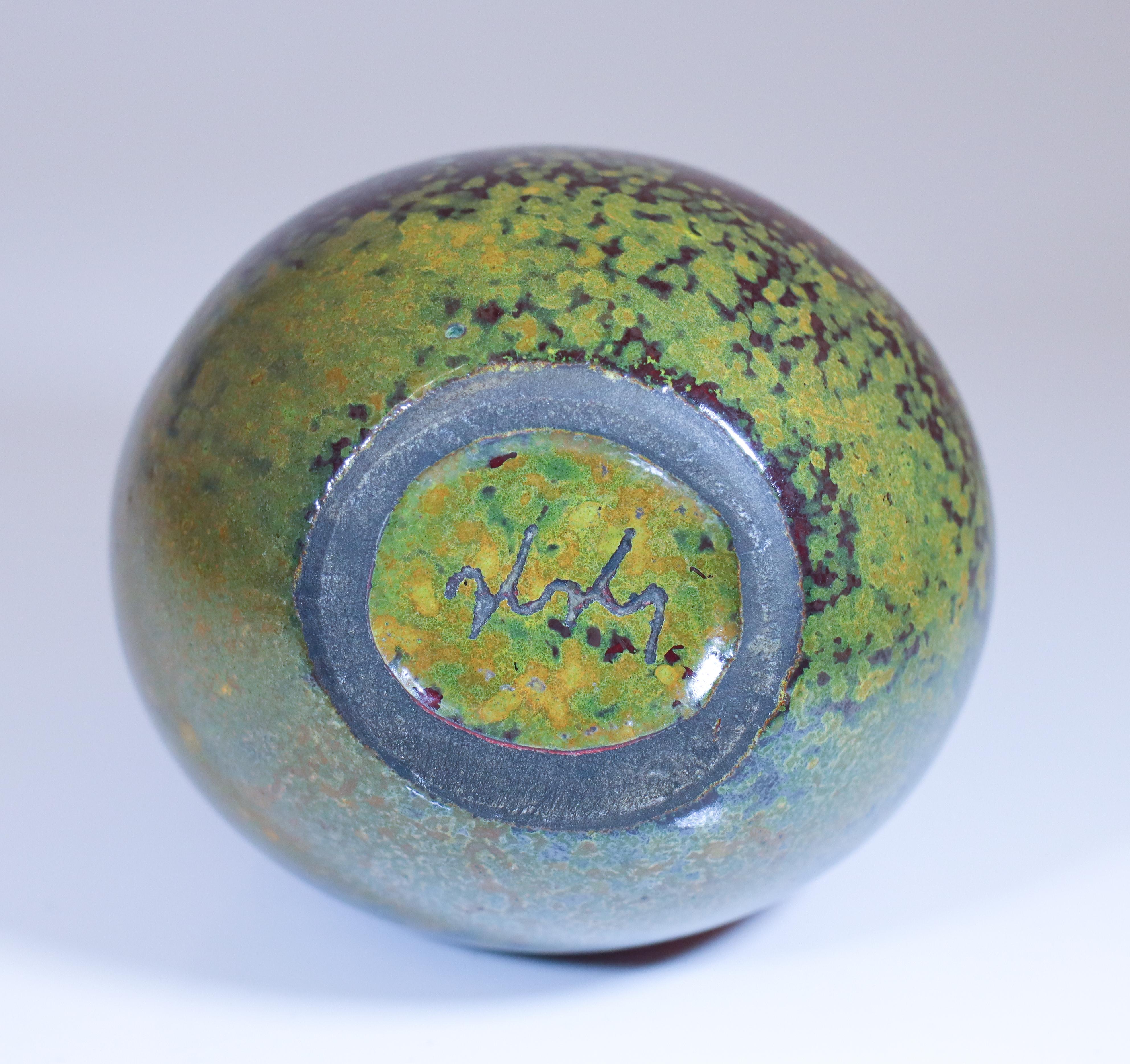 Hübsche rote Vase, Eathenware von Hans Hedberg, Biot, Frankreich (Glasiert) im Angebot