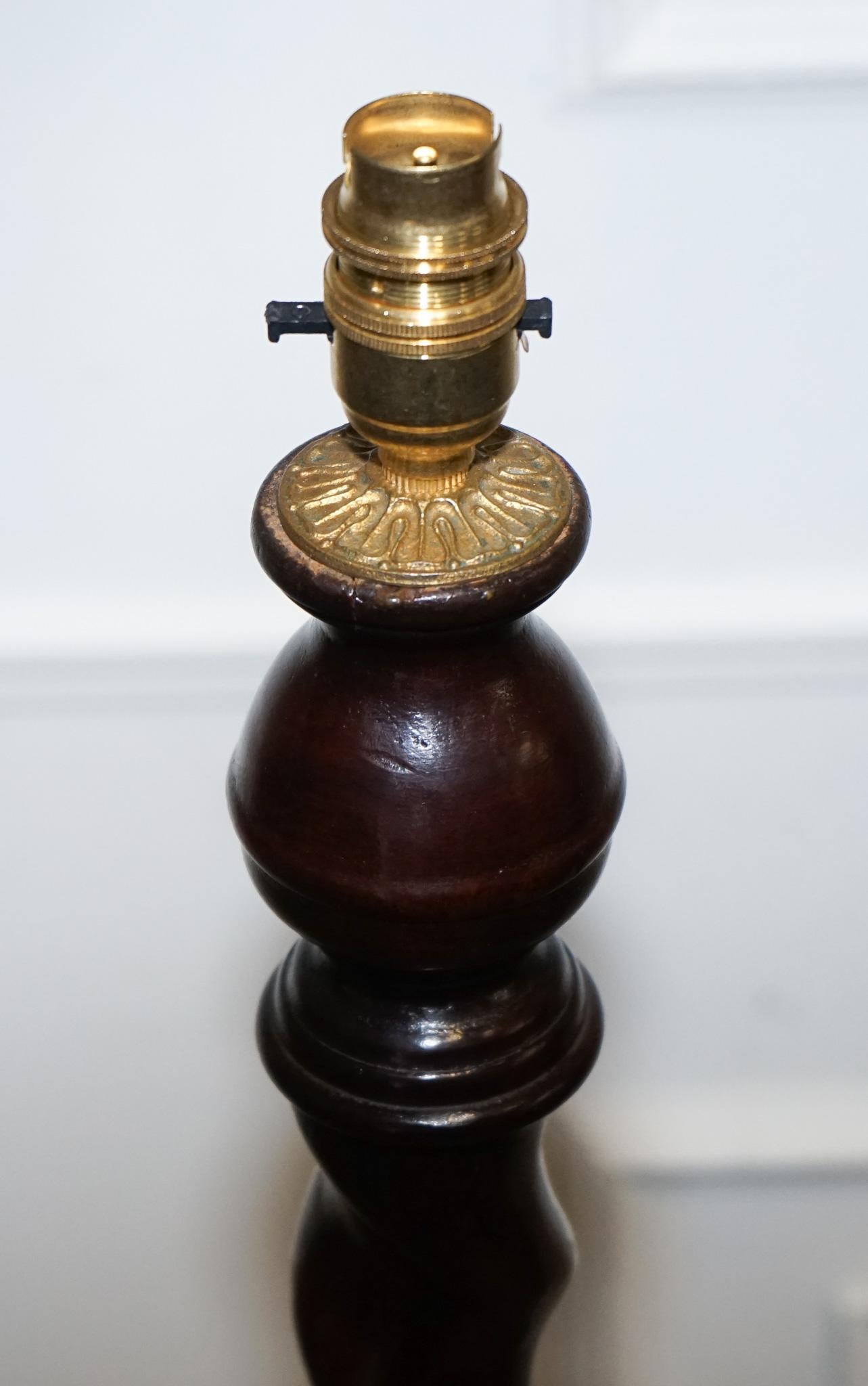 British LOVELY RESTORED EDWARDIAN HARDWOOD BARLEY TWiST FLOOR LAMP For Sale