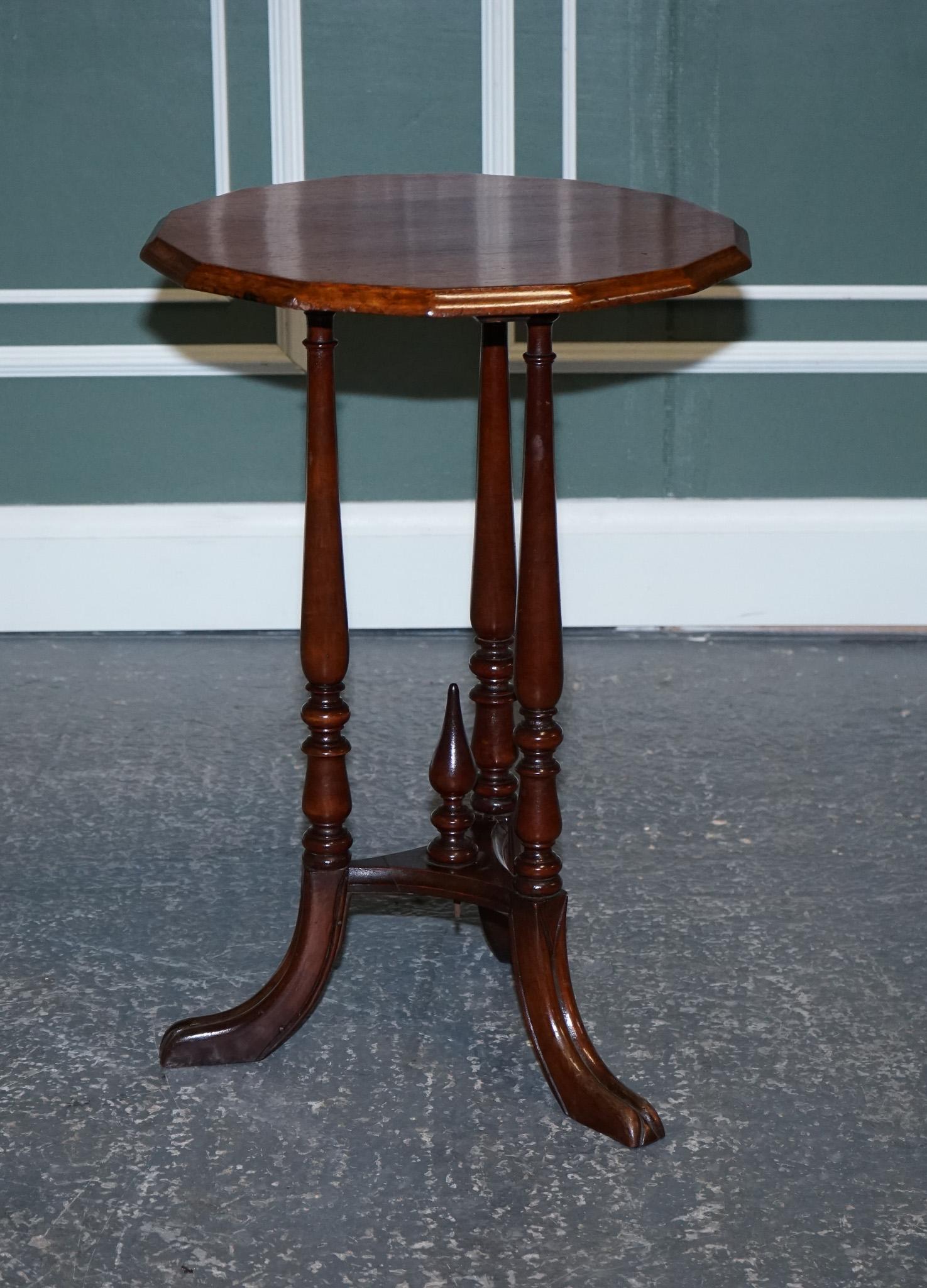 Hand-Crafted Lovely Restored Hardwood Hexagon Side Table with Curved Spade Feet For Sale