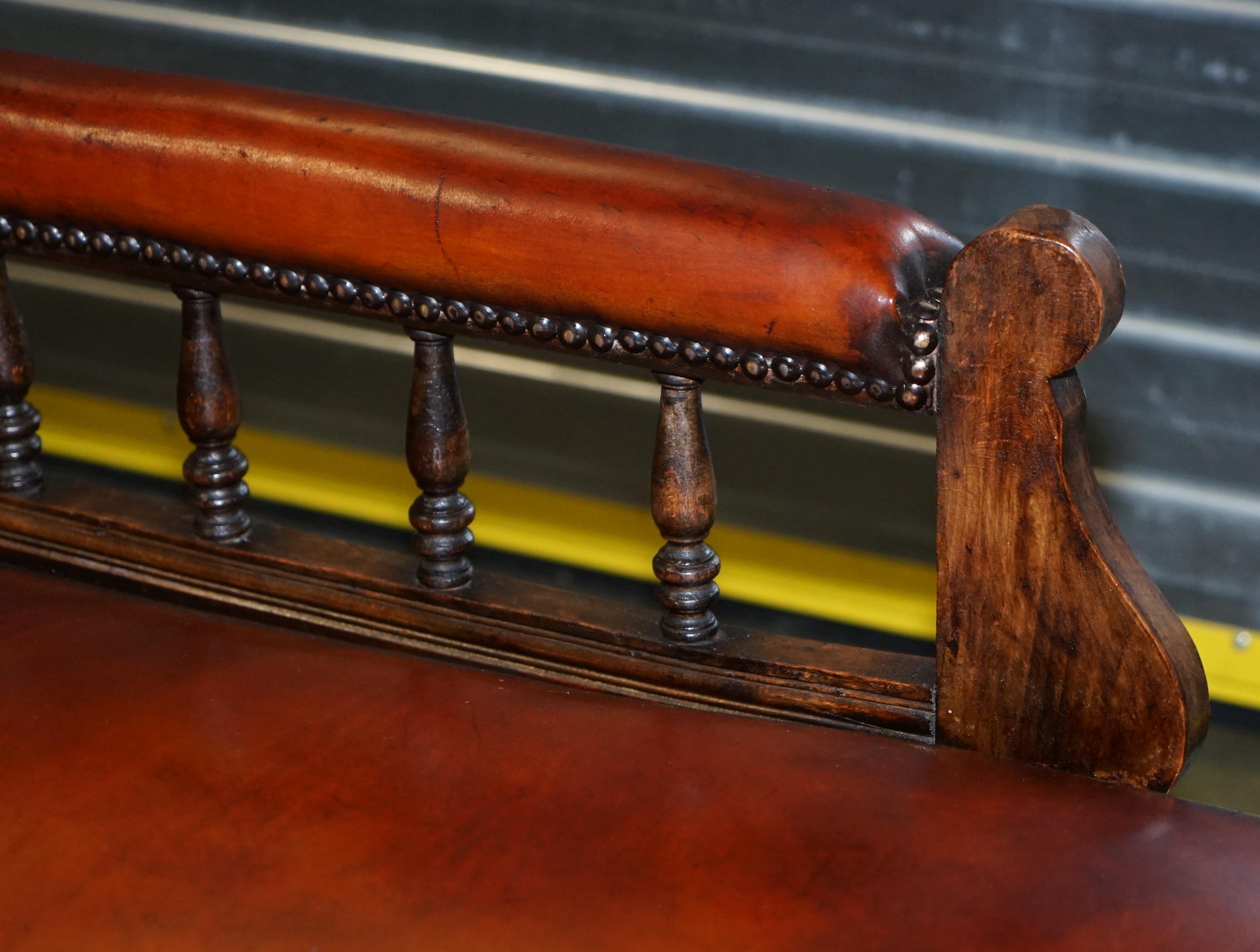 Lovely restauriert viktorianischen Chesterfield Zigarre Brown Leder Chaise Lounge Daybed im Angebot 2