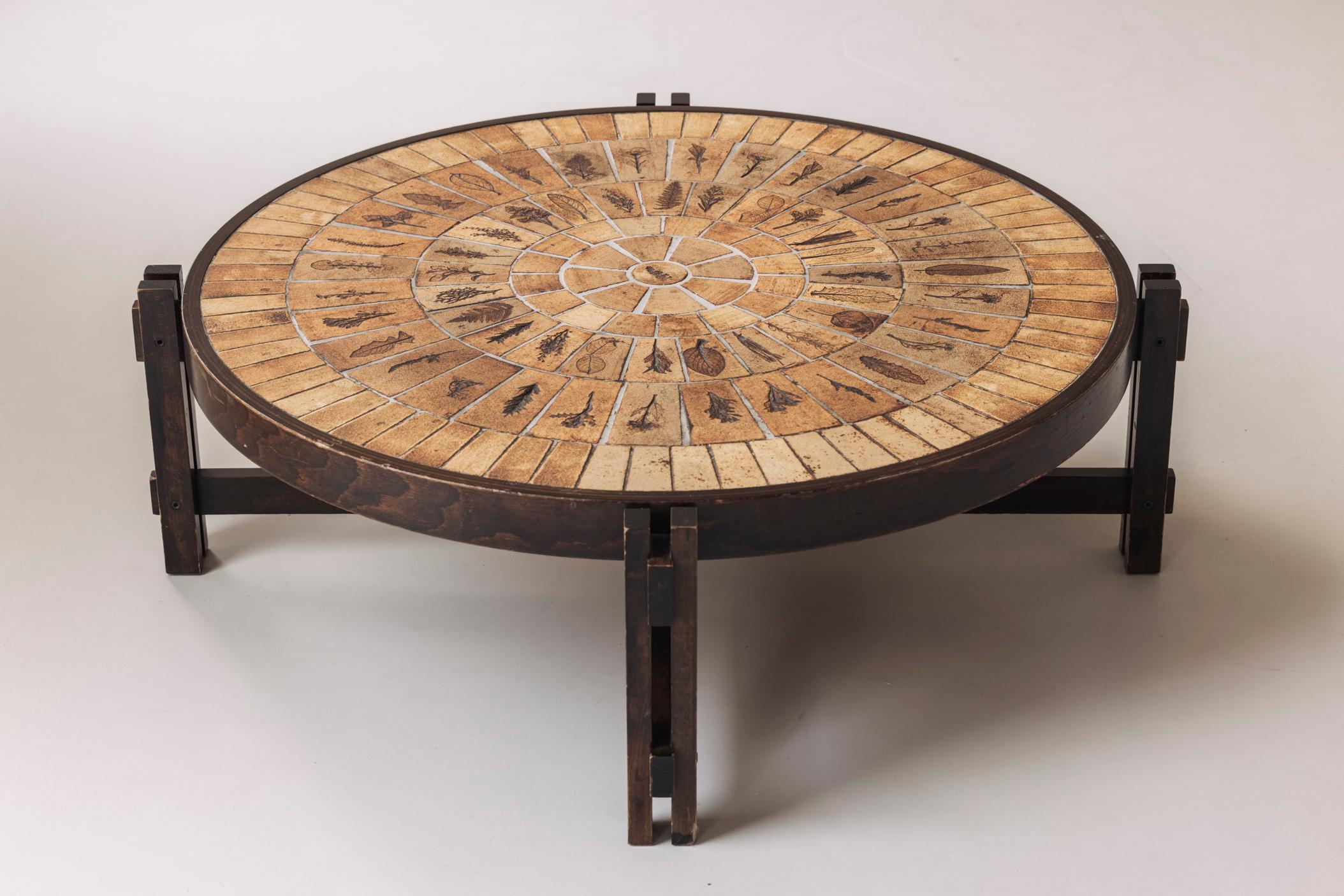 Lovely round coffee table by Roger Capron, France 1960s. 3