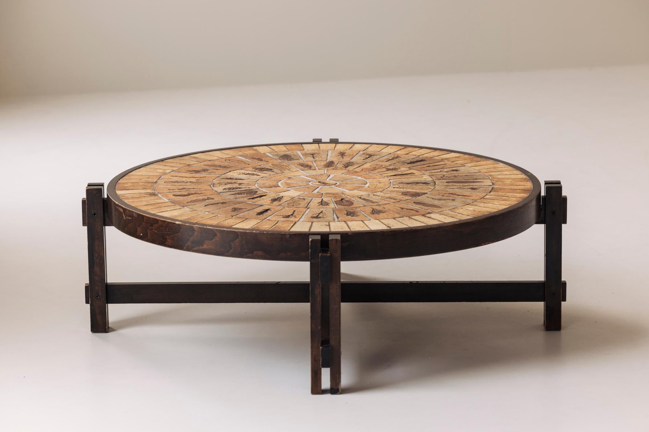 Mid-Century Modern Lovely round coffee table by Roger Capron, France 1960s.