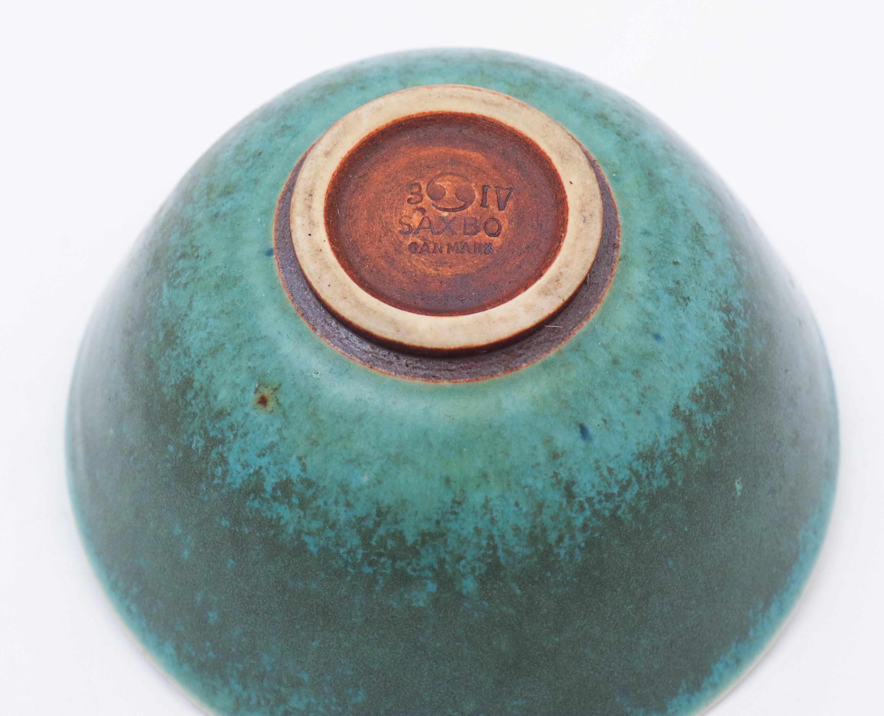 Schöne runde, türkisfarbene und grüne Schale, Saxbo, wahrscheinlich Eva Sthr Nielsen Vintage (Mitte des 20. Jahrhunderts) im Angebot