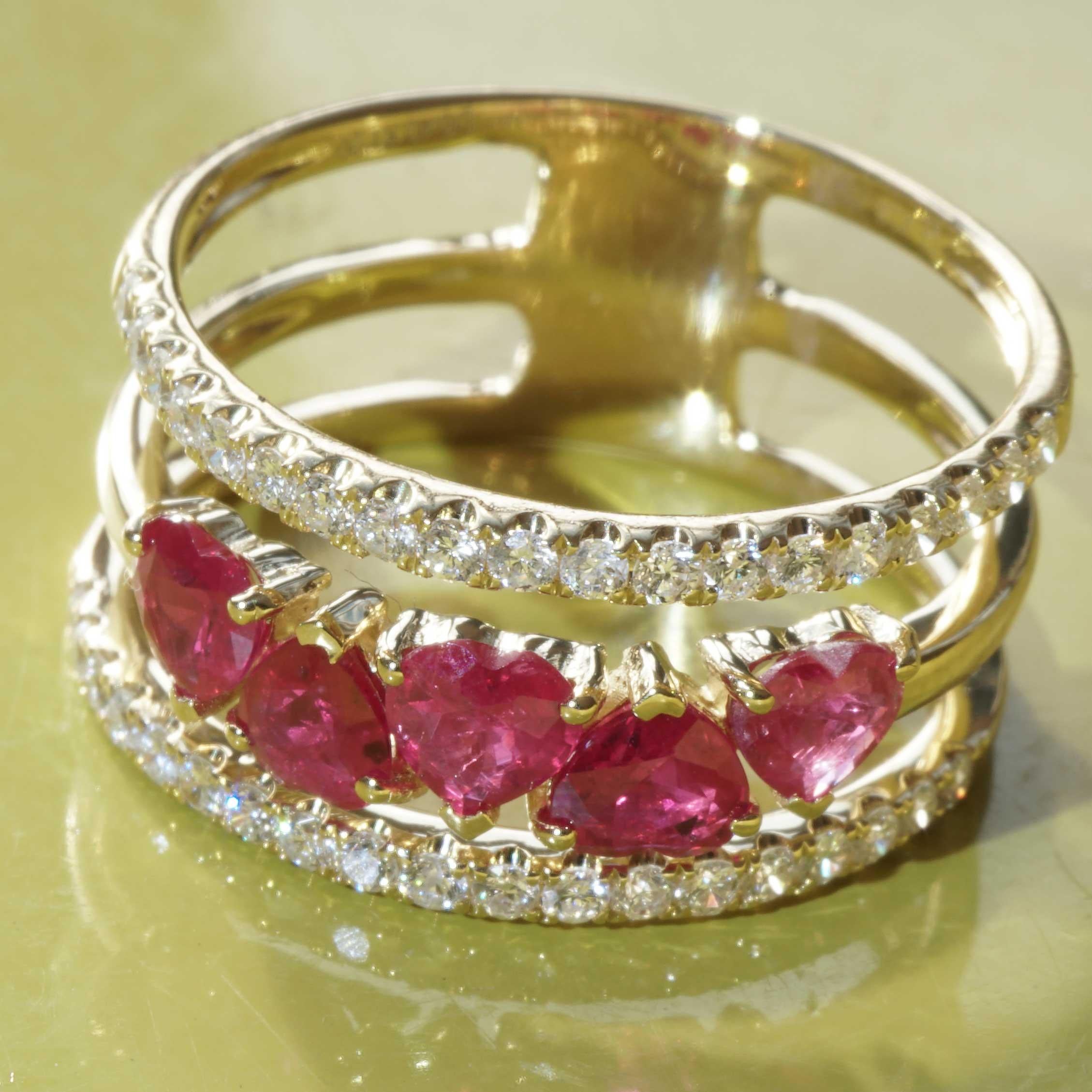Lovely Ruby Brilliant Ring 5 Hearts 1.20 ct and 0.40 ct beautiful Quality  In New Condition In Viena, Viena
