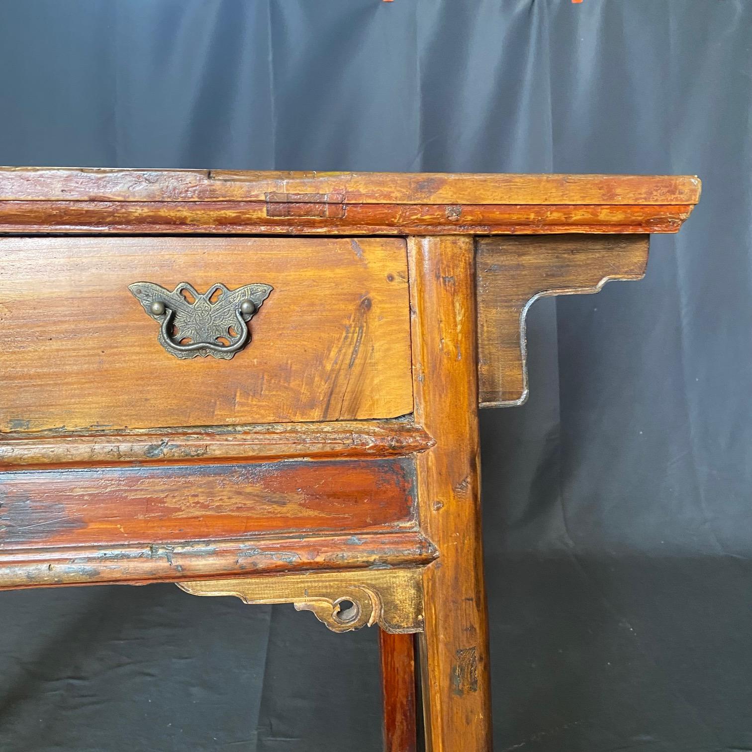Lovely Rustic Distressed Console Table from Maine In Distressed Condition In Hopewell, NJ
