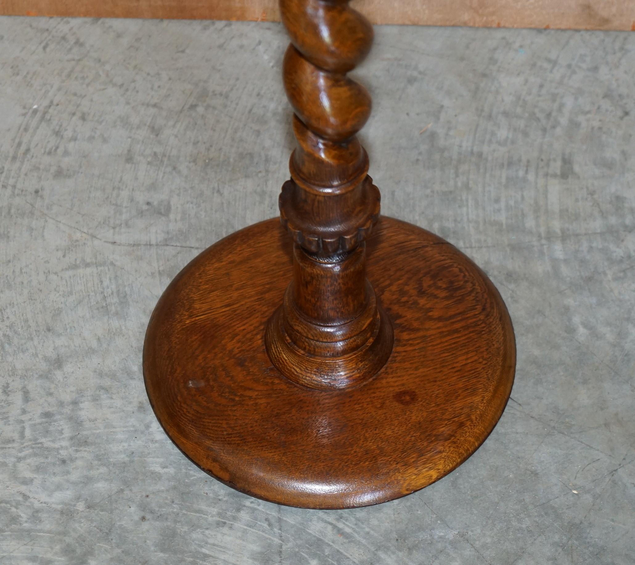 Lovely Scottish Oak Victorian circa 1880 Ornately Carved Jardiniere Stand Table 11
