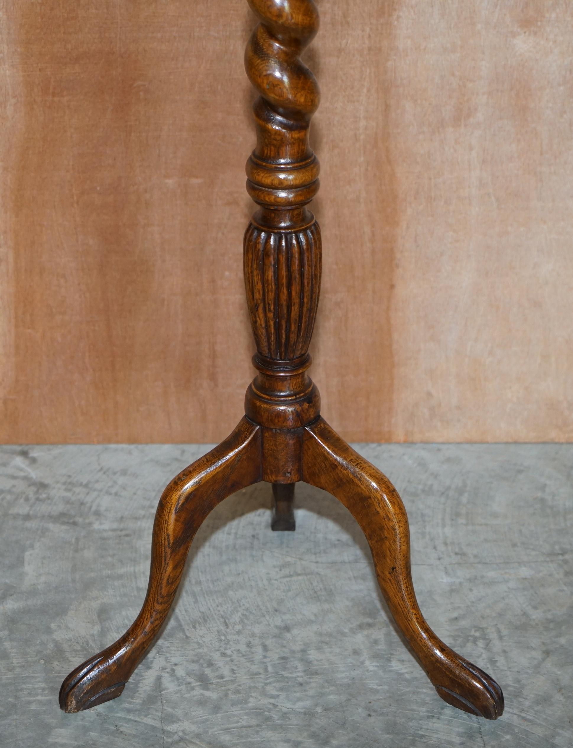 Lovely Scottish Oak Victorian circa 1880 Ornately Carved Jardiniere Stand Table 2