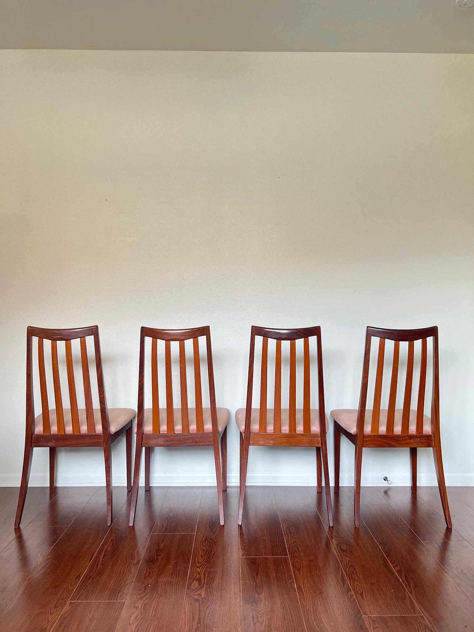 Teak Lovely Set of 4 Vintage Mid-Century Modern Dining Chairs by G-Plan