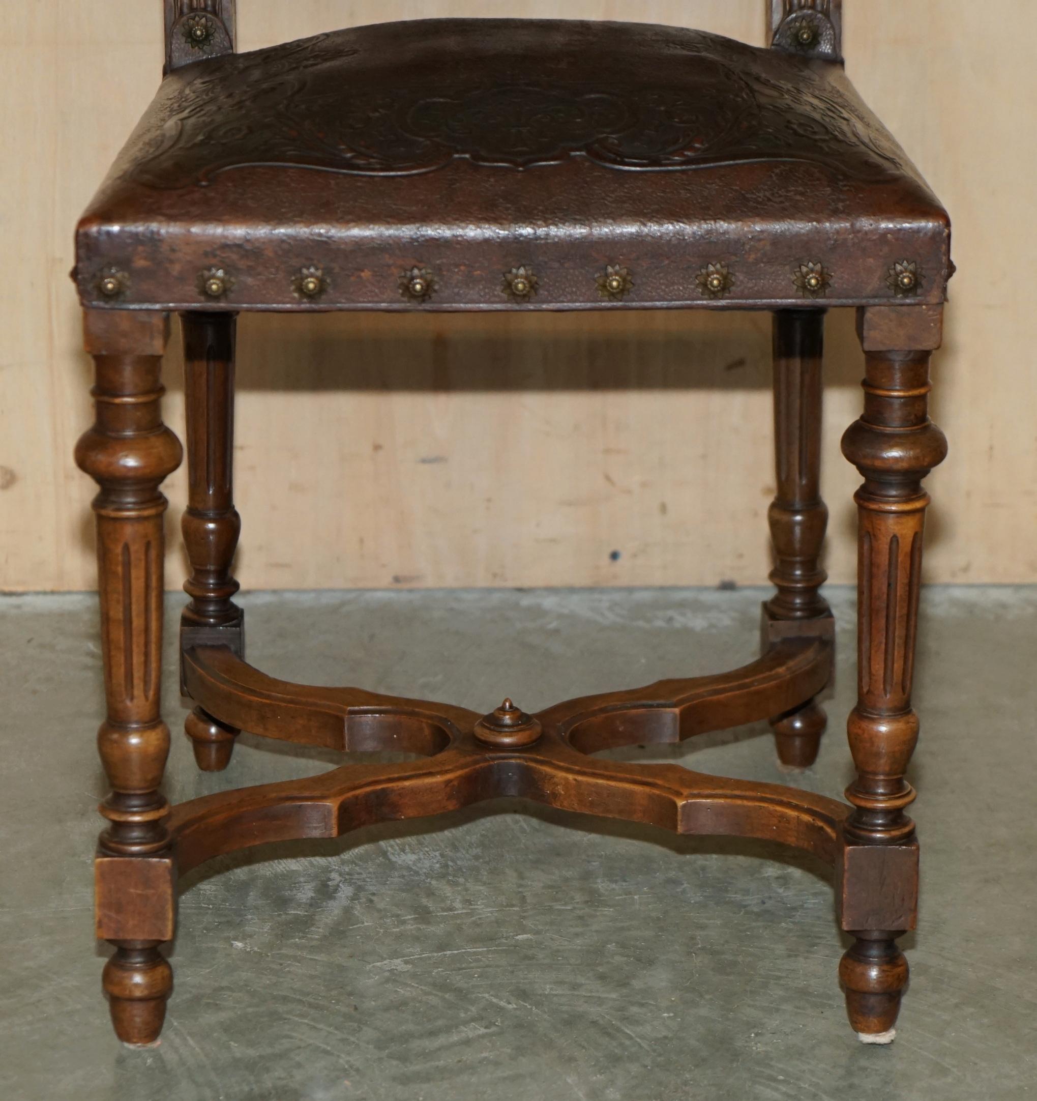 LOVELY SET OF 6 HENRY II CIRCA 1880 FRENCH OAK & EMBOSSED LEATHER DINING CHAIRs For Sale 6