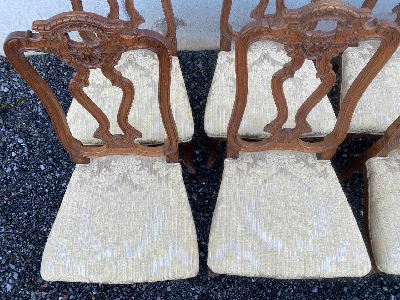 Oak Lovely Set of 8 French Dining Chairs